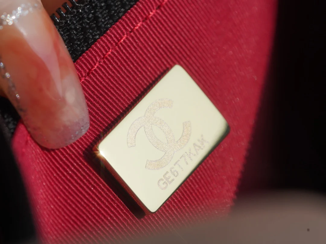 Chanel - 19 серия WOC - Черный с серебряной пряжкой - 1