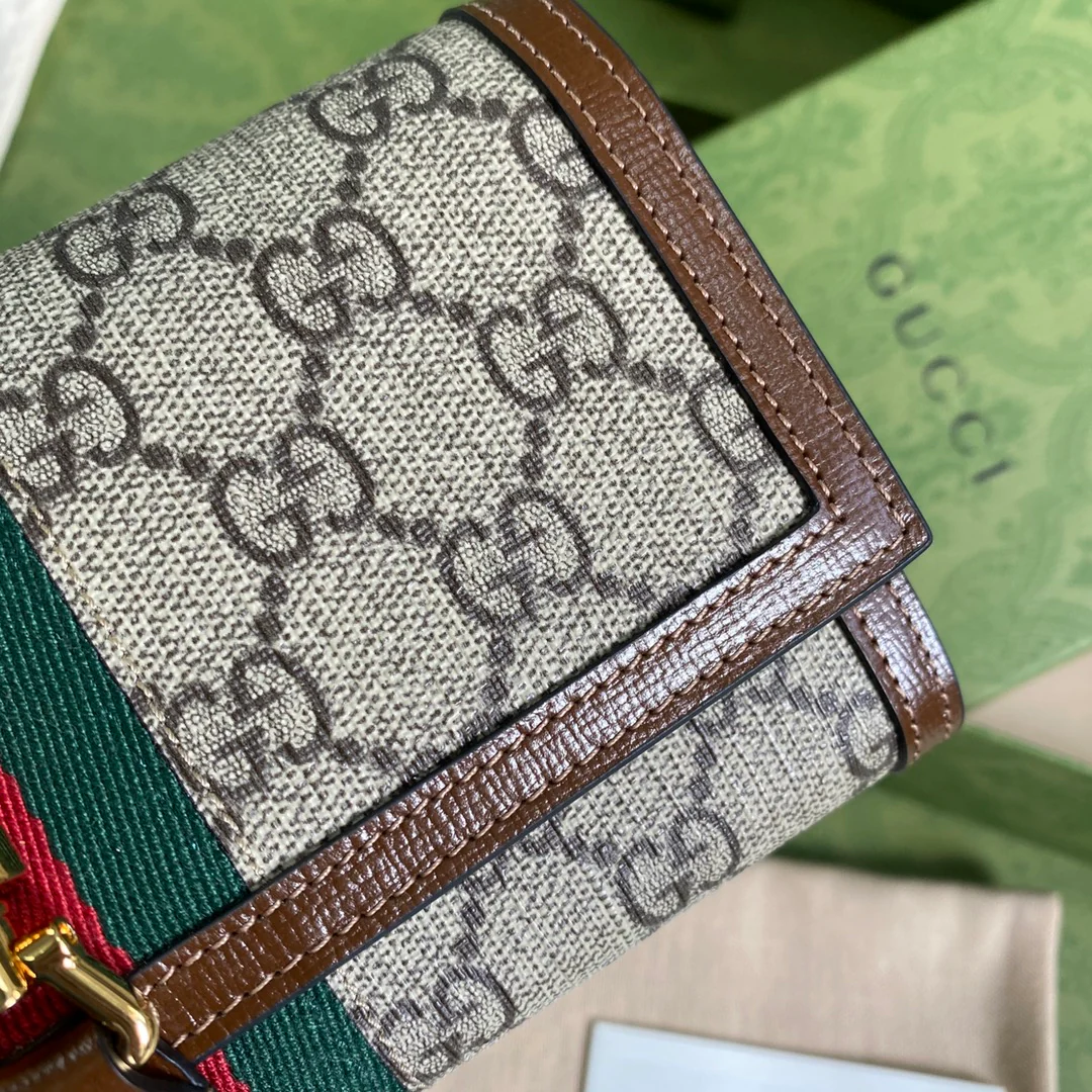 Новая сумка Gucci Jackie из серии 1961 с цепочкой.