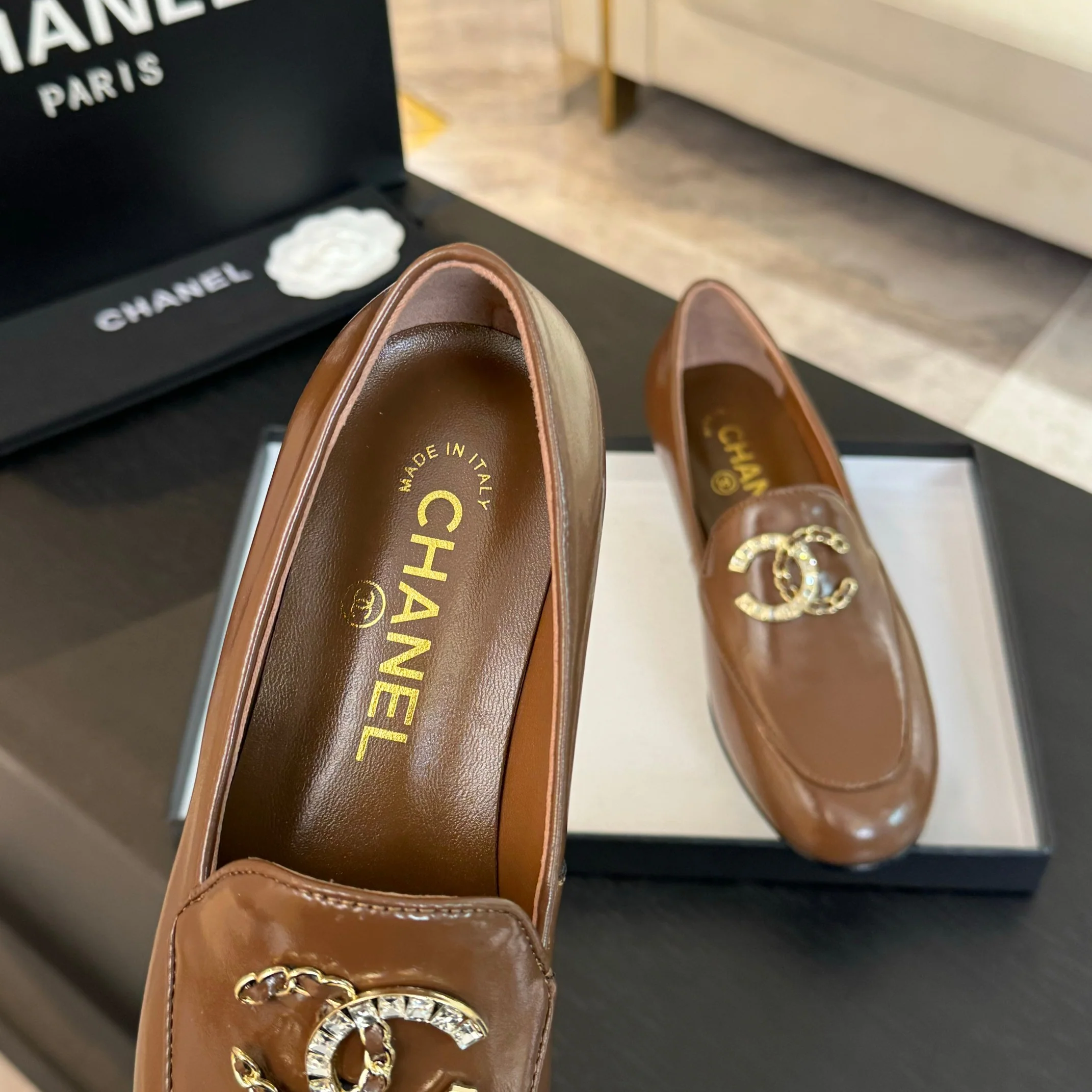 Ретро-туфли Chanel 2024 - Кофейно-коричневые