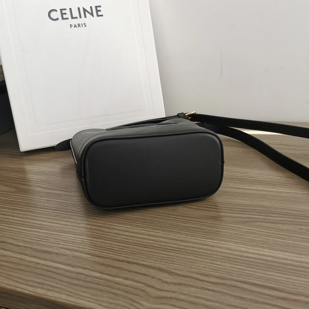 Сумка-ведро Celine с тиснением - Мини - Черная