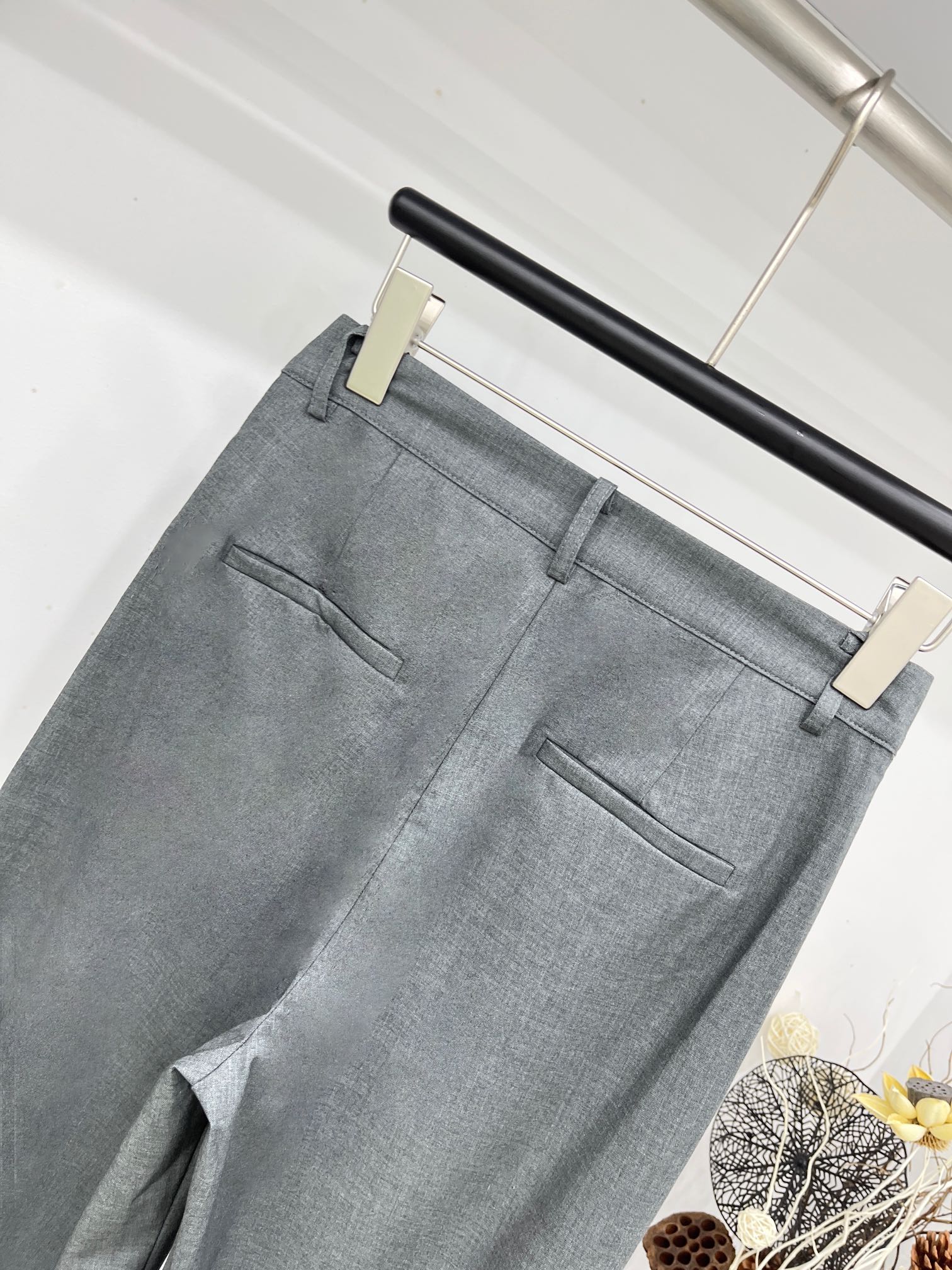 Miu Miu - 2404 - Новые брюки-платье с диагональной застежкой на пуговицы - Серые