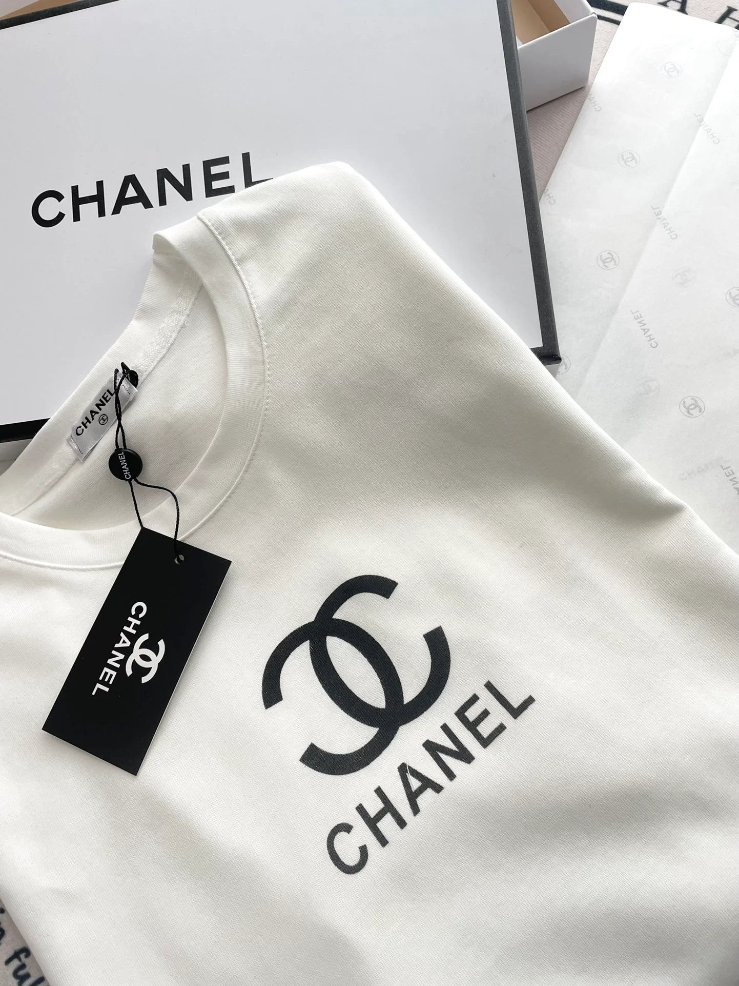 Chanel 2403 - Простая свободная хлопковая футболка с коротким рукавом