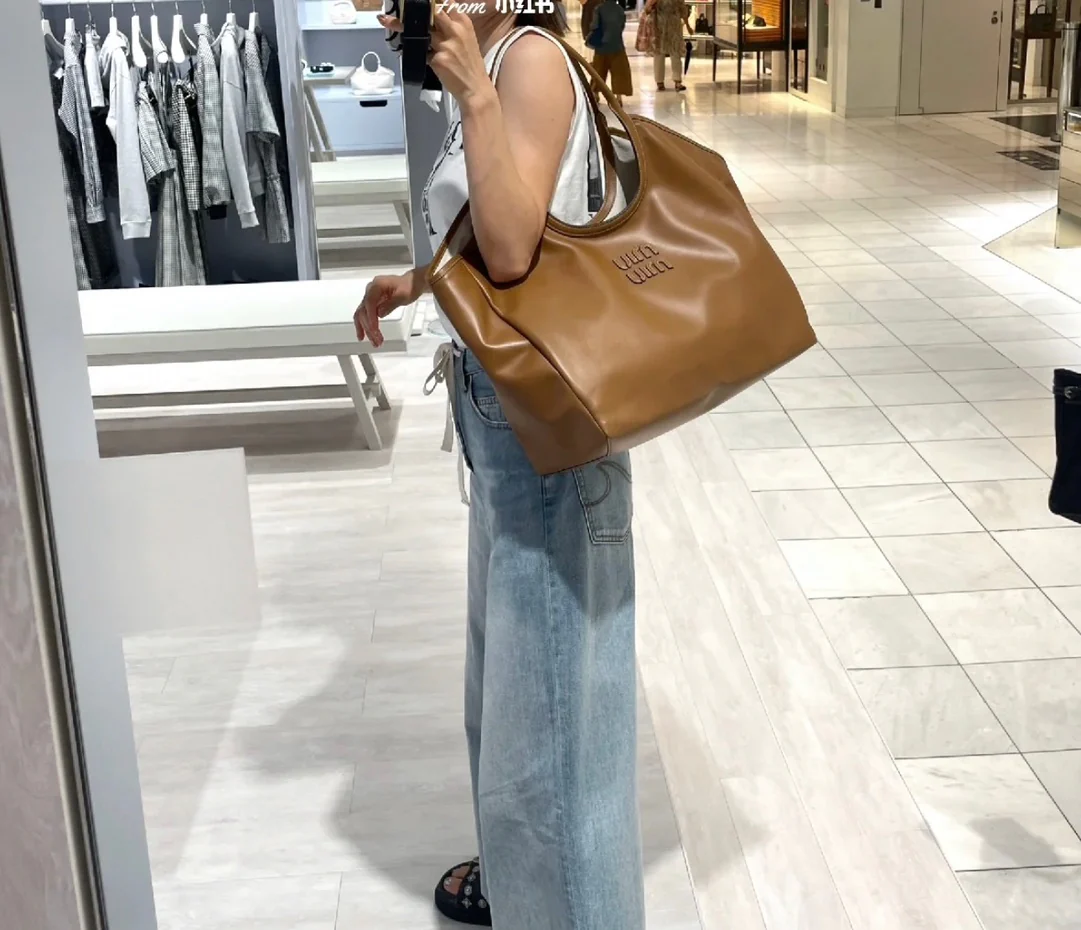 Сумка-тоут Miu Miu Ivy - Body Showcase