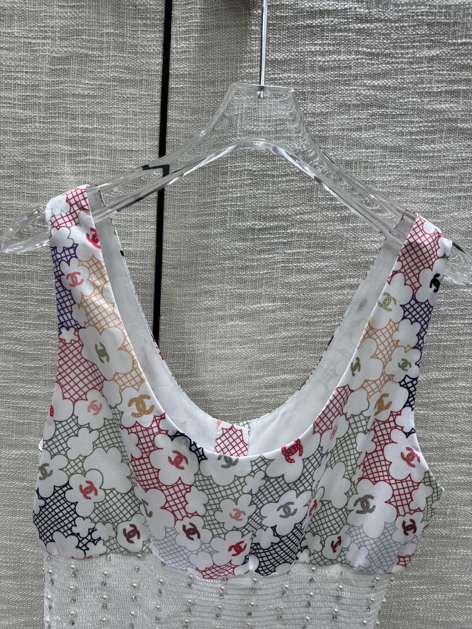 Майка Chanel 2403, расшитая бисером.