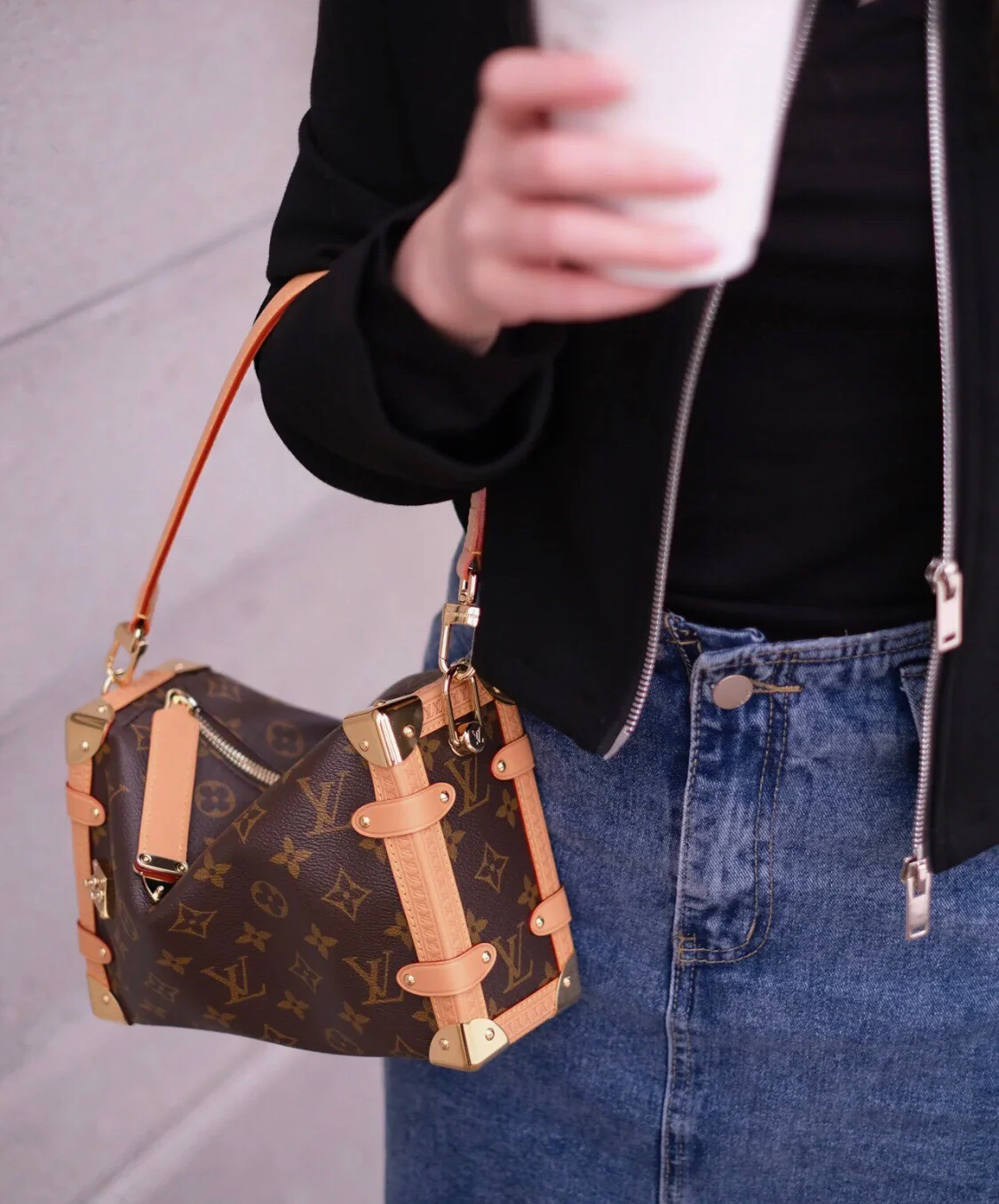 m46358-LV-side-trunk-mm-handbag/crossbody bag