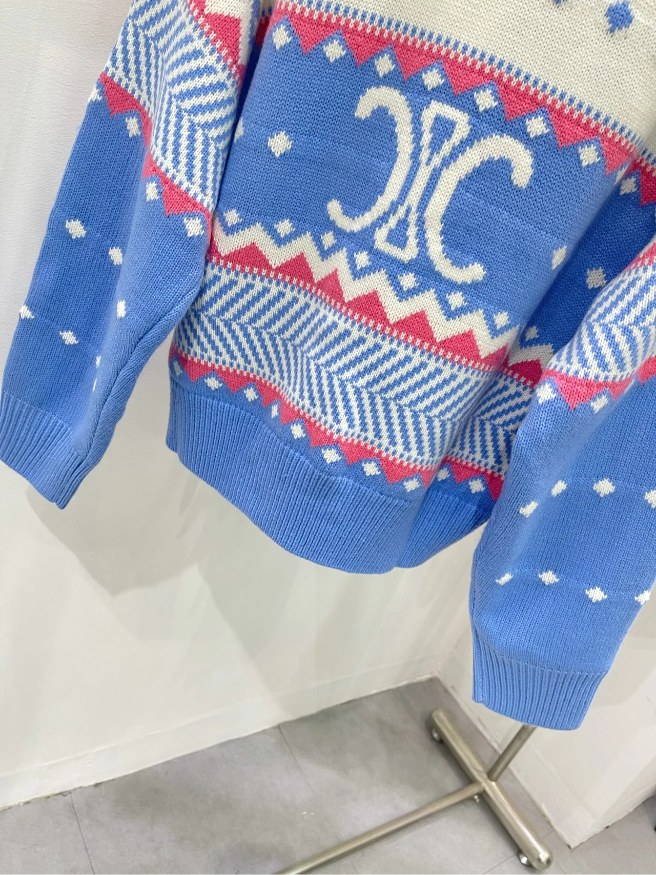 Свитер Celine 2403 с геометрическим узором 