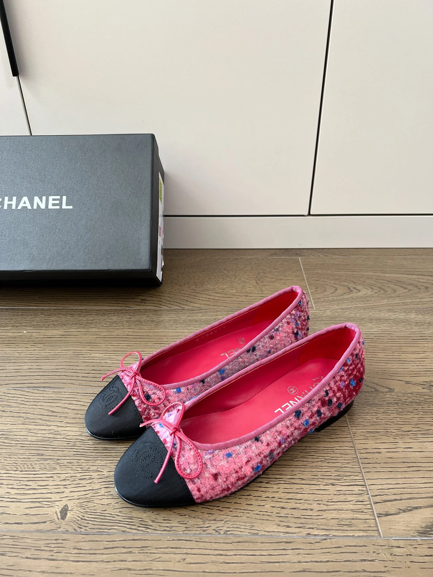 Новинка 2023 года от Chanel - Классические балетки - Розовые