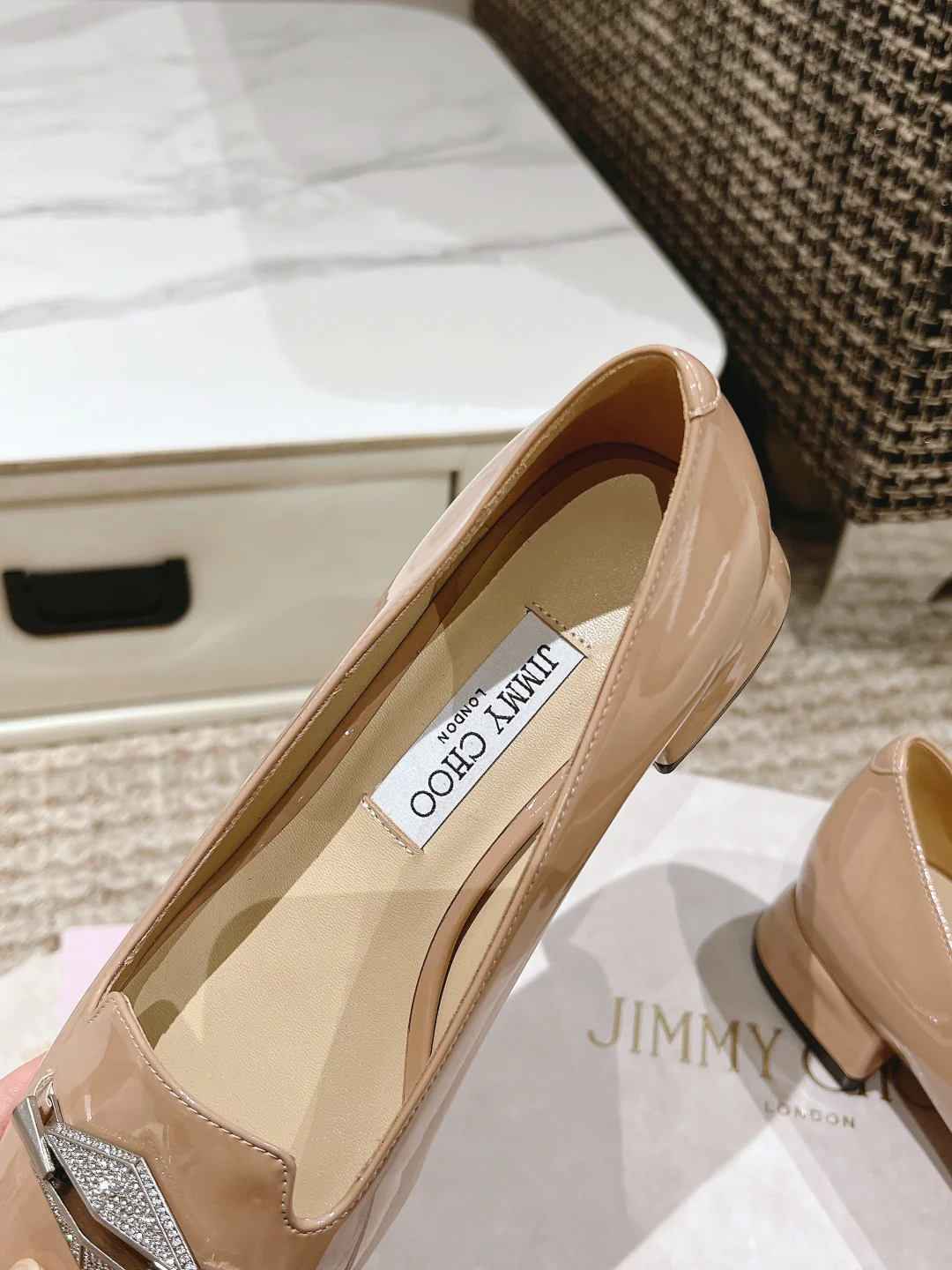 Туфли Jimmy Flat Toe — бежевые