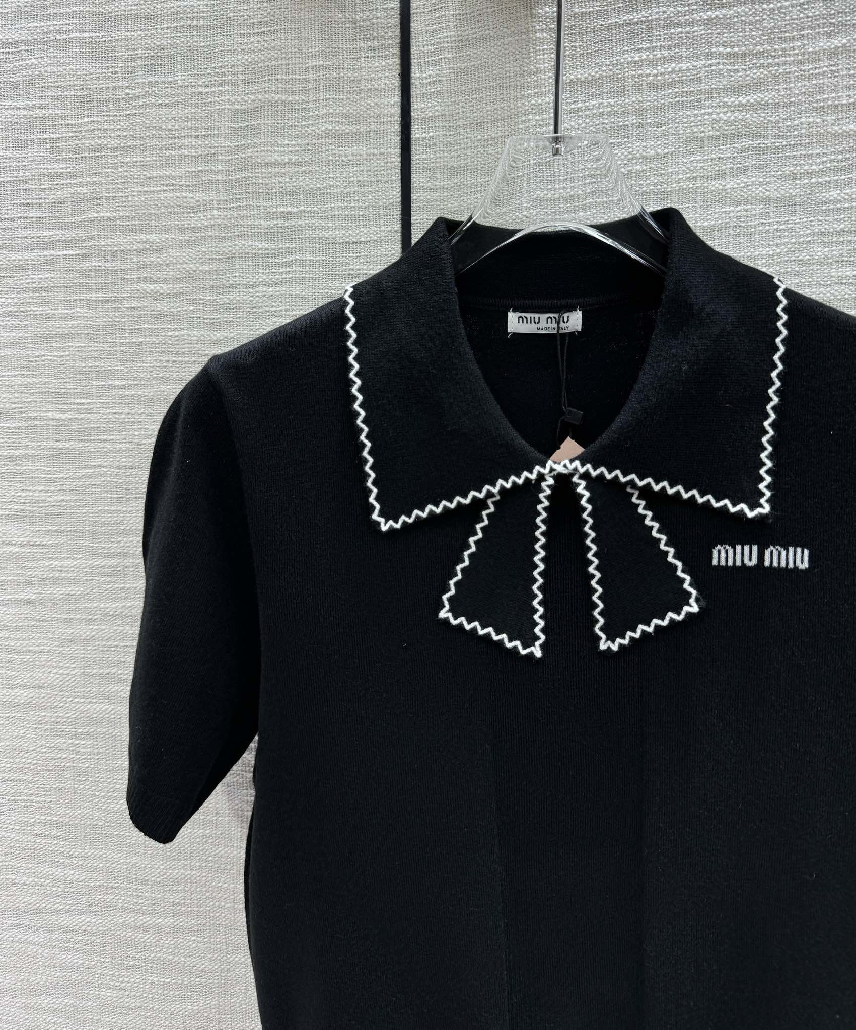 Miu Miu - 2404 - Трикотажная футболка с коротким рукавом и воротником 