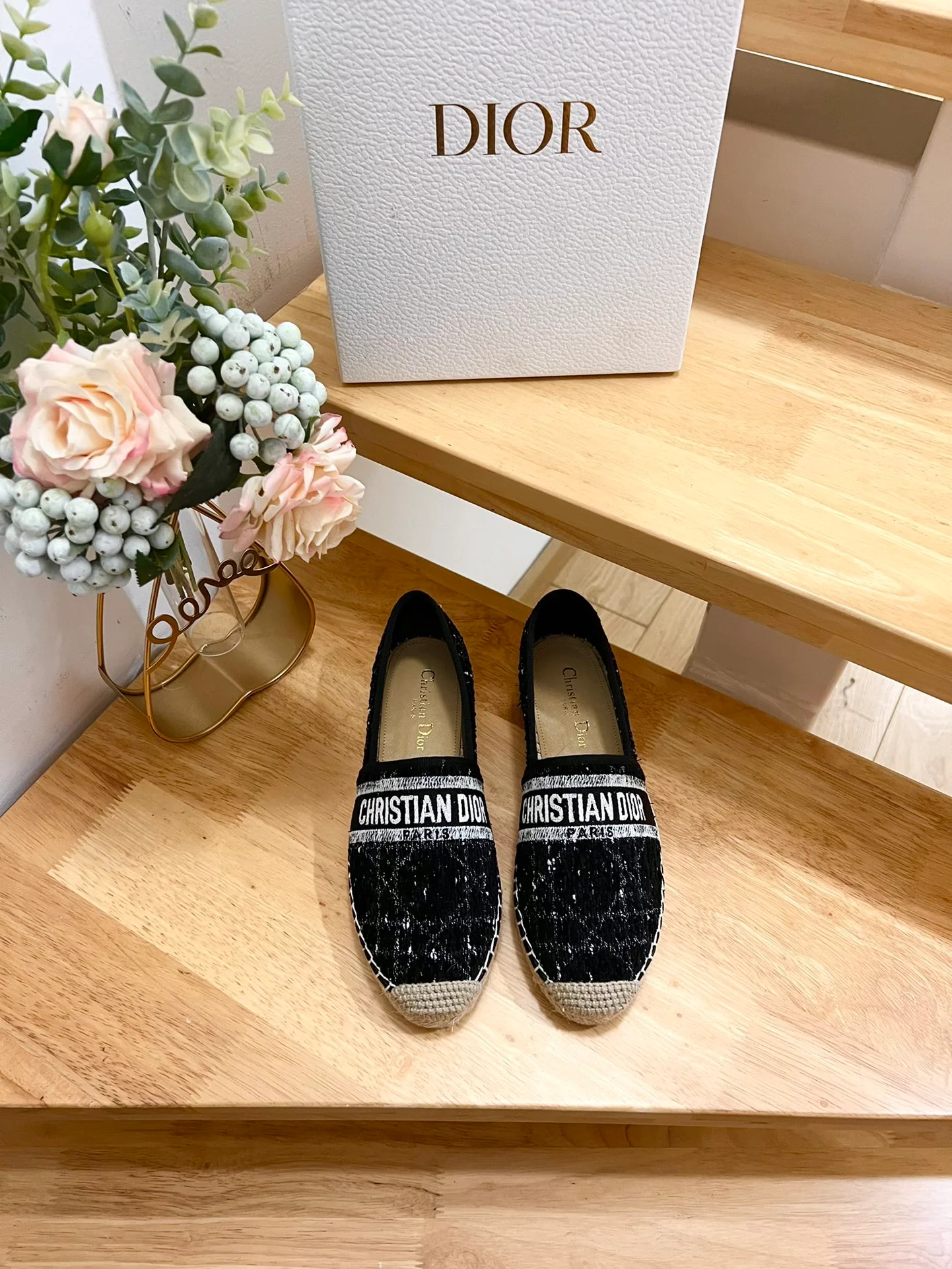 Вышитые рыбацкие туфли Dior 2024 - черные