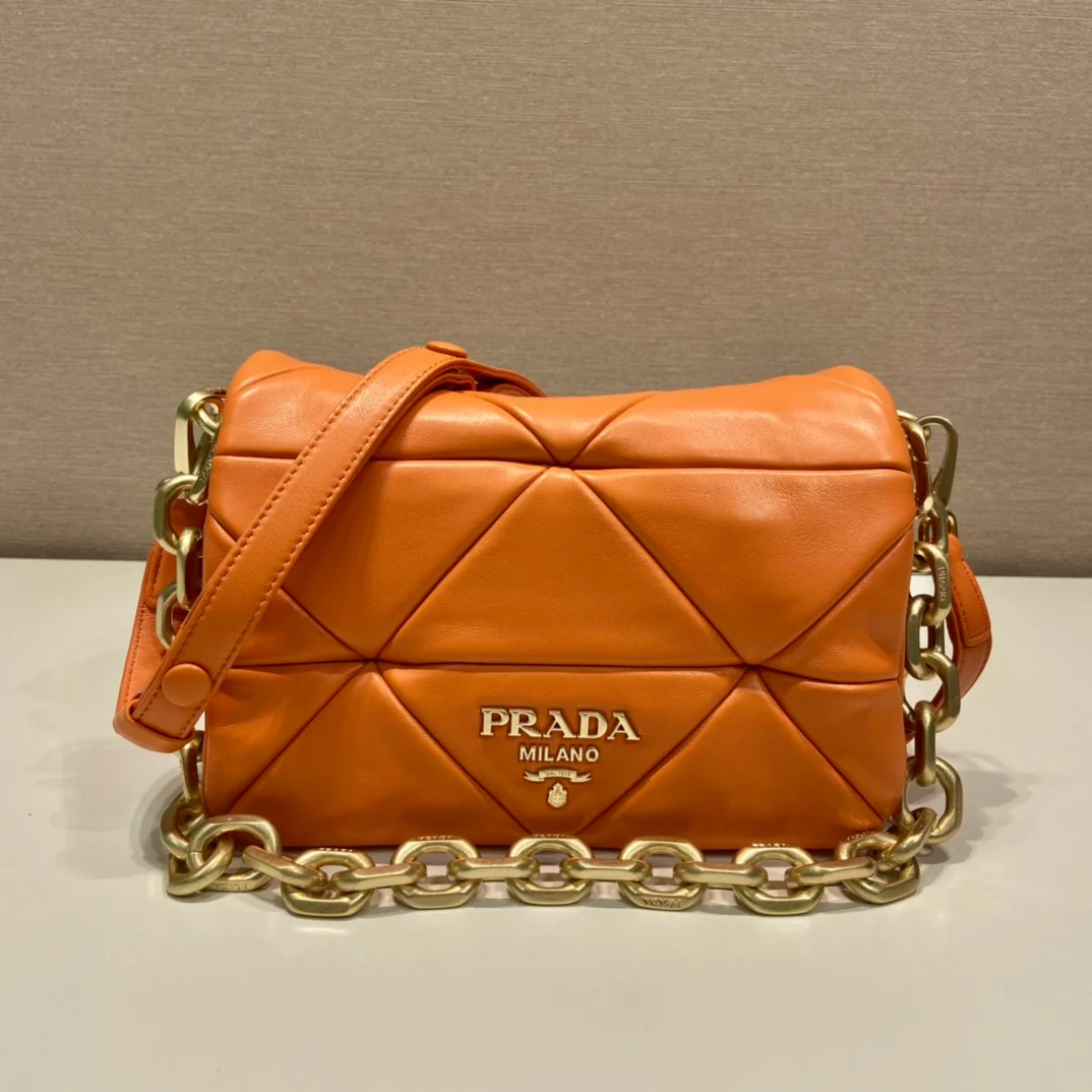 Сумка Prada System из овечьей кожи, цвет верблюжий, 24 см.