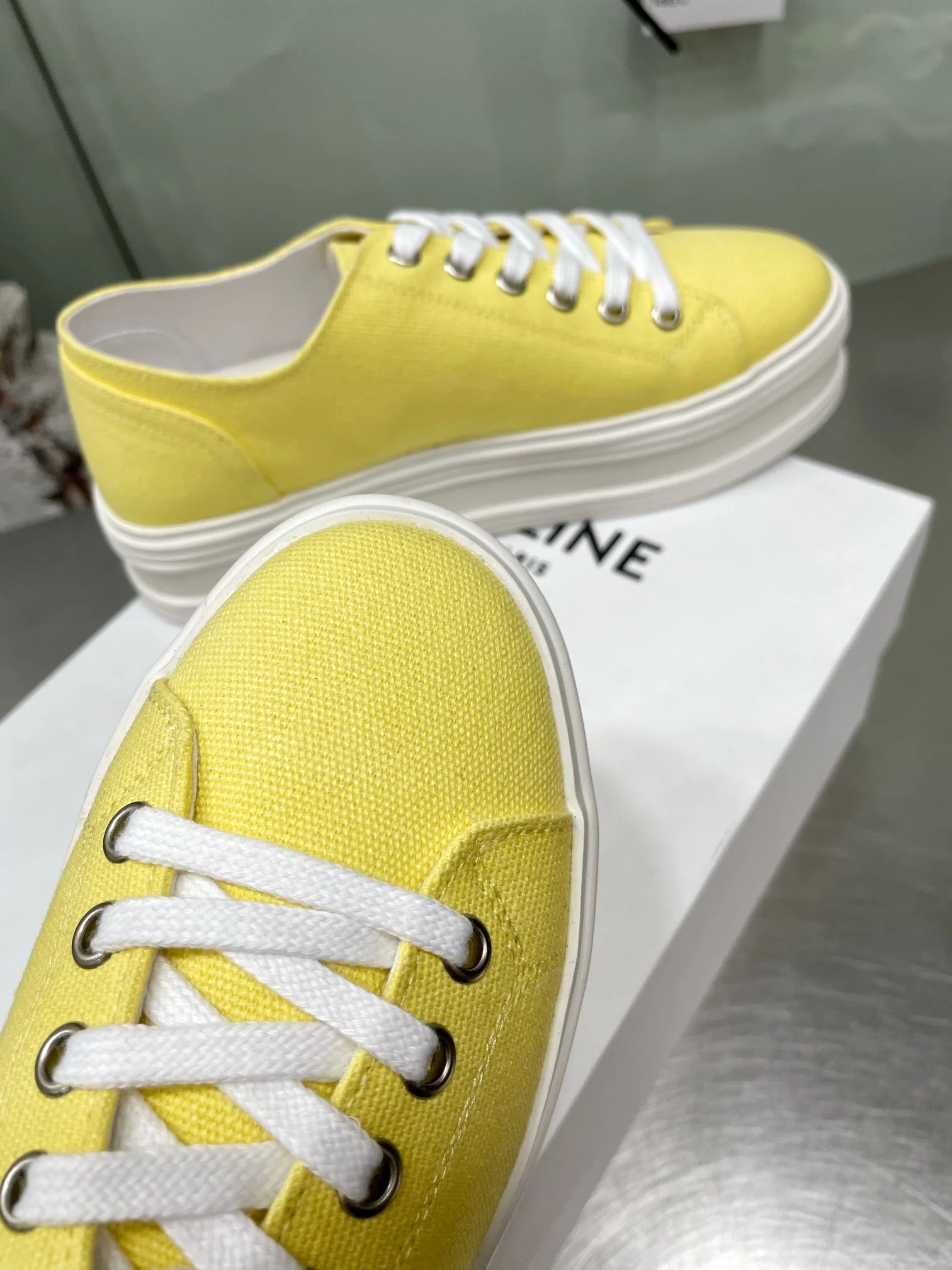 Celine - Желтые парусиновые туфли на платформе