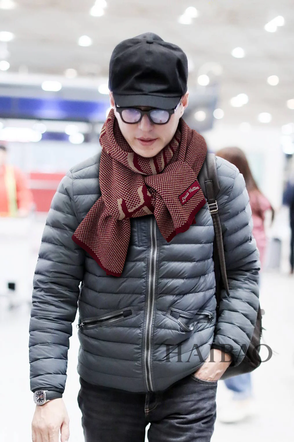 Вязаный шарф с 3D-логотипом LV - 1 шт.