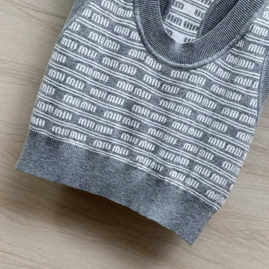 Miu Miu-2404 - Милый и стильный девичий элегантный костюм, омолаживающий