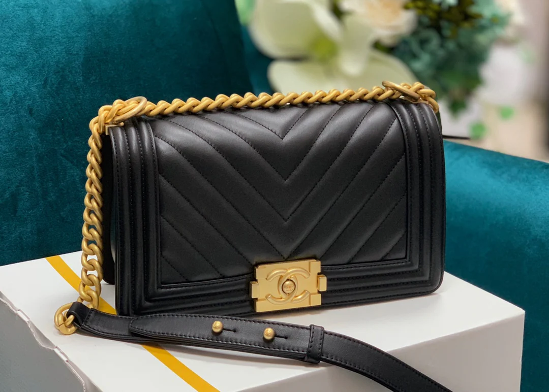 Chanel-boy-25cm-28