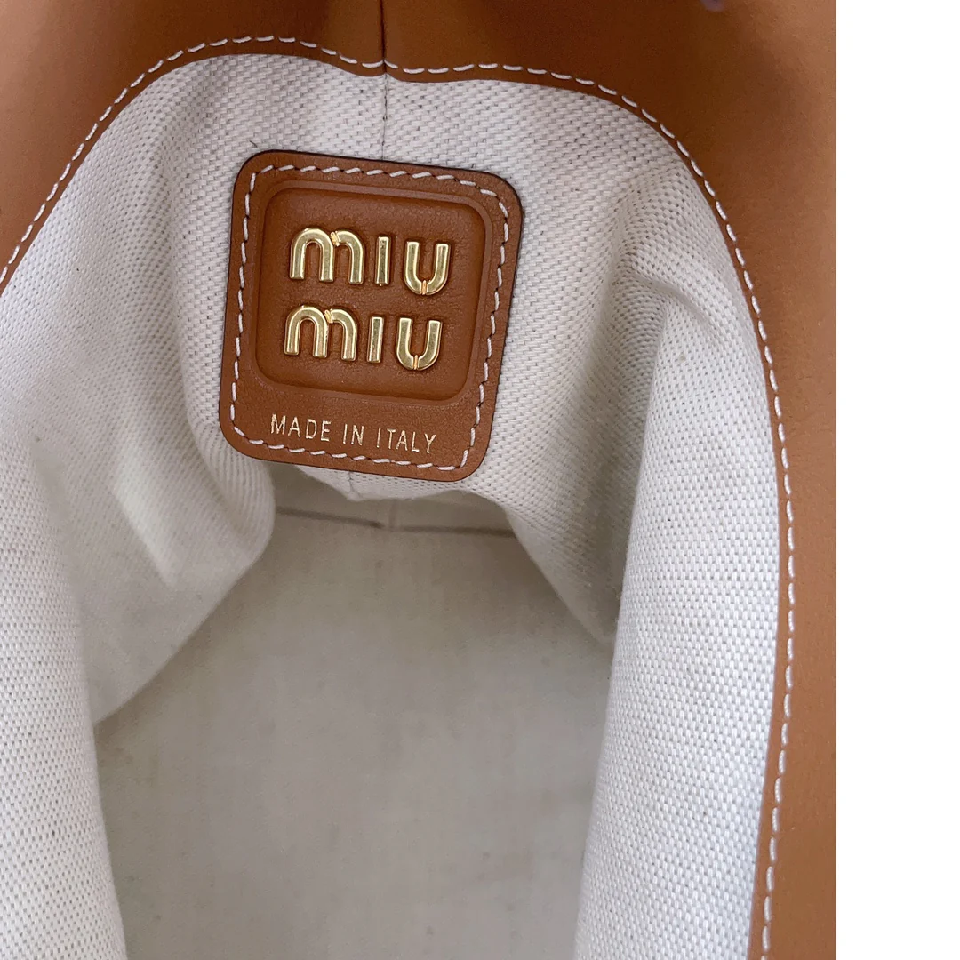 Сумка-ведро Miu Miu-5be090 из высококачественной телячьей кожи