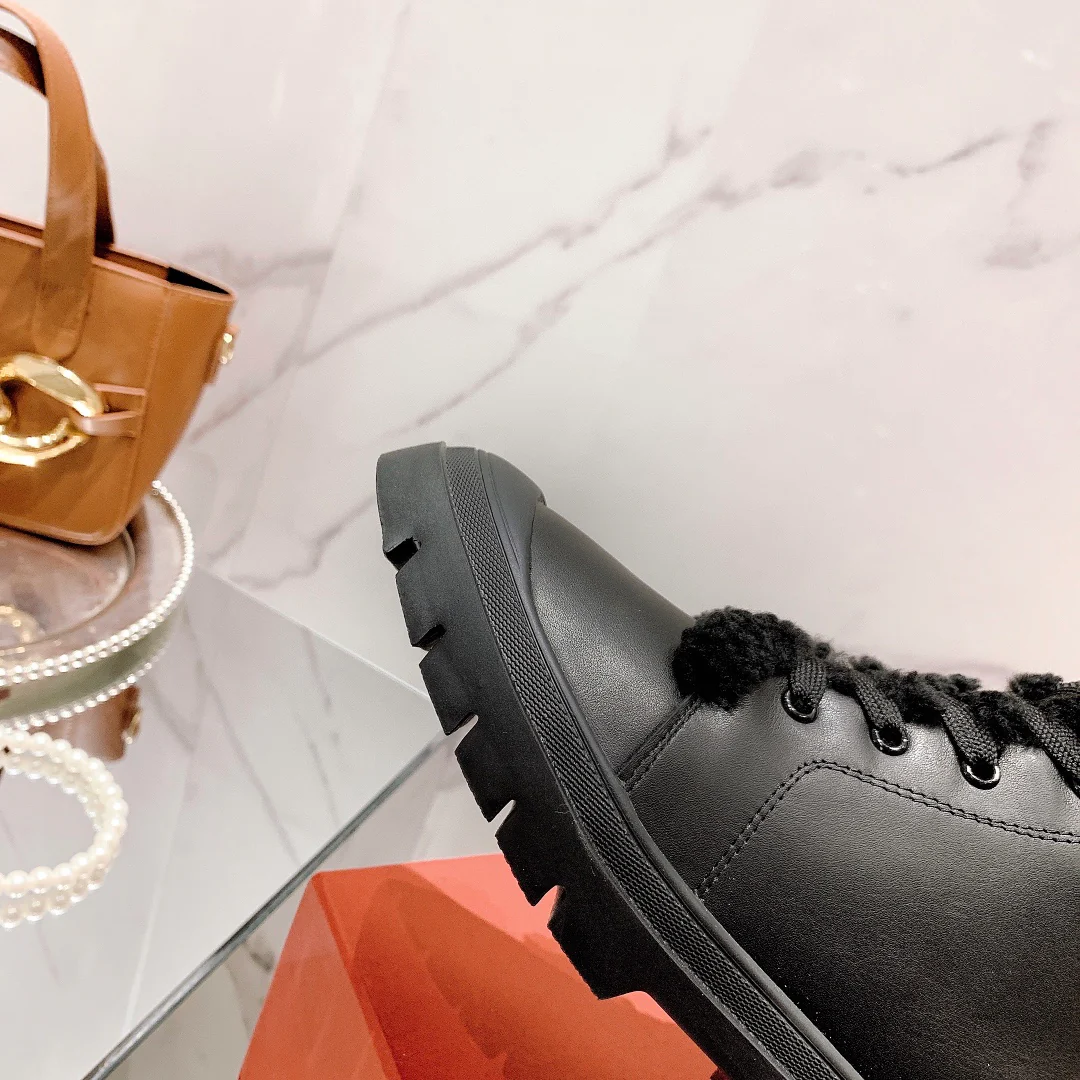 Обувь RV - ботинки Dr. Martens средней высоты - черные