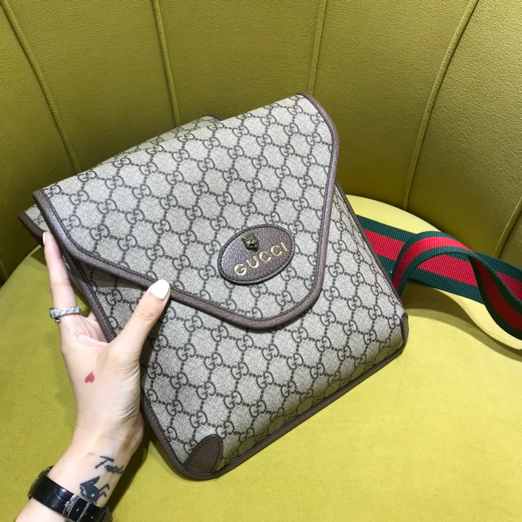 Gucci-老花斜背包