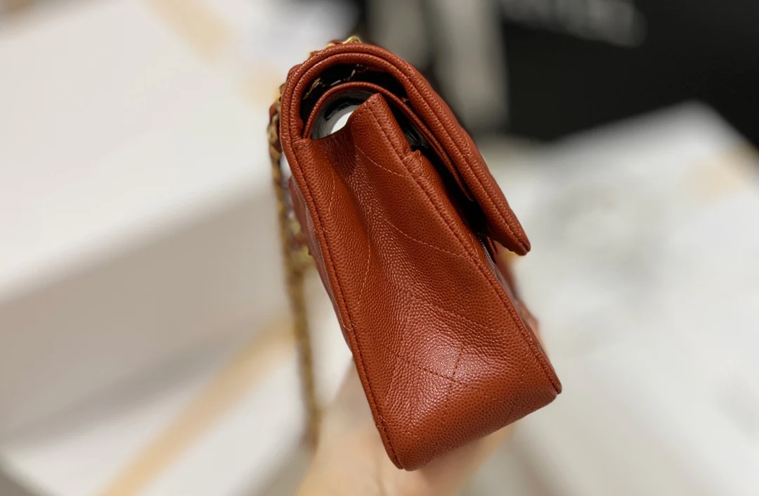 Chanel - Сумка из телячьей кожи с мелким шариковым узором - CF - Коричневая с серебристой фурнитурой - 25 см