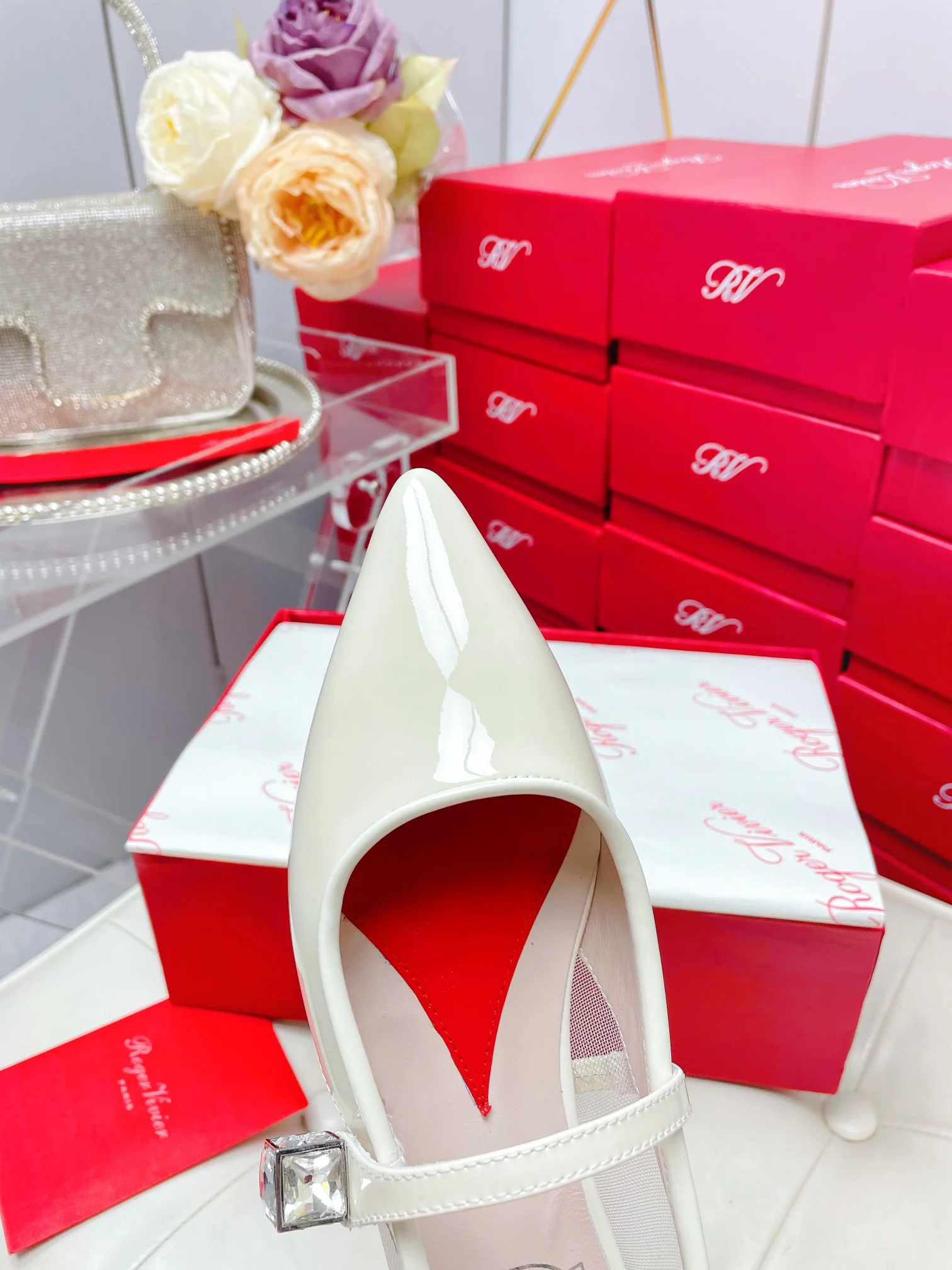 Обувь RV - Новинка ранней весны 2023 года - Балетки с острым носком - Бежевые