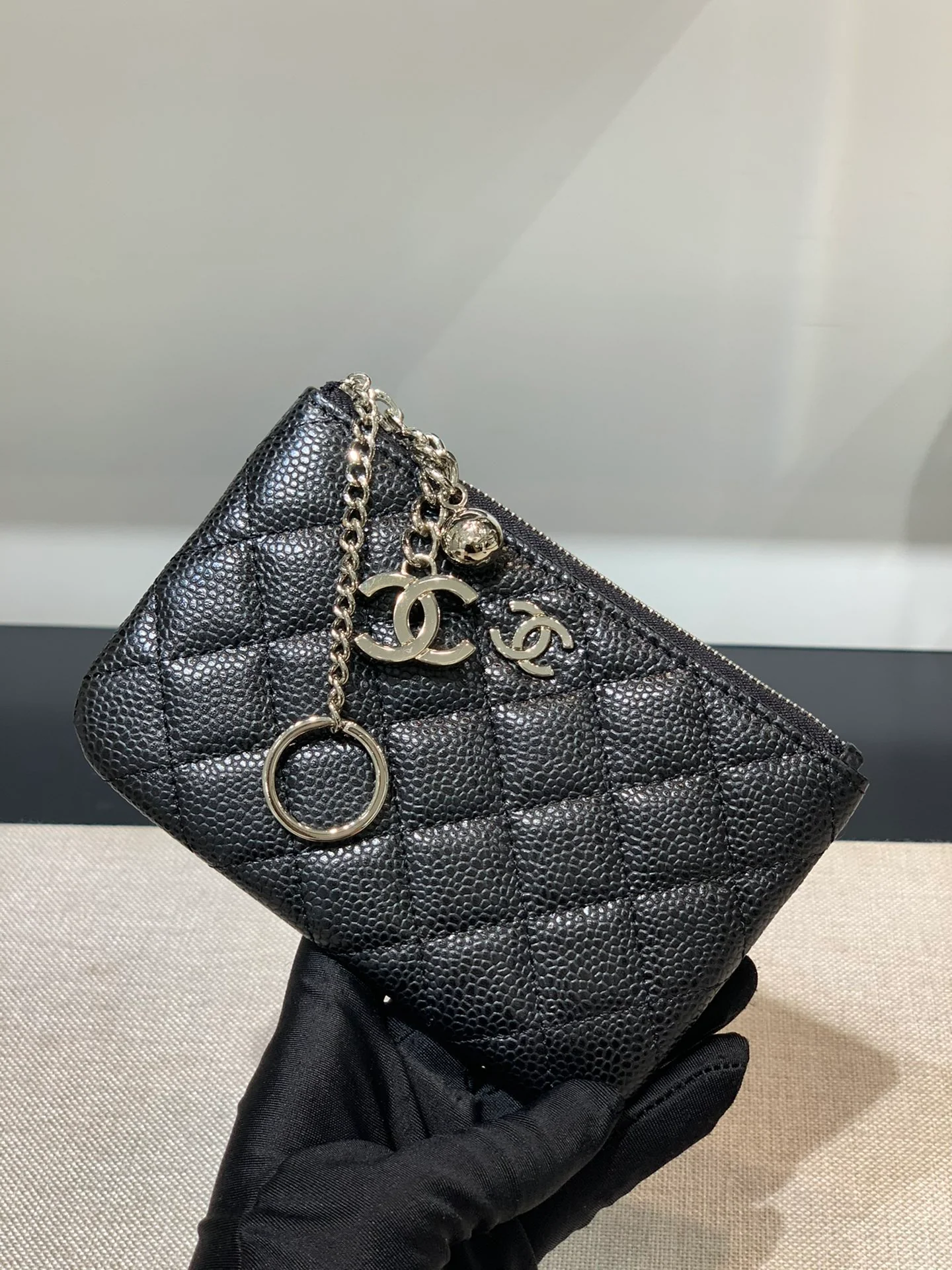 Chanel-经典双C 黑银 拉链零钱包/钥匙包