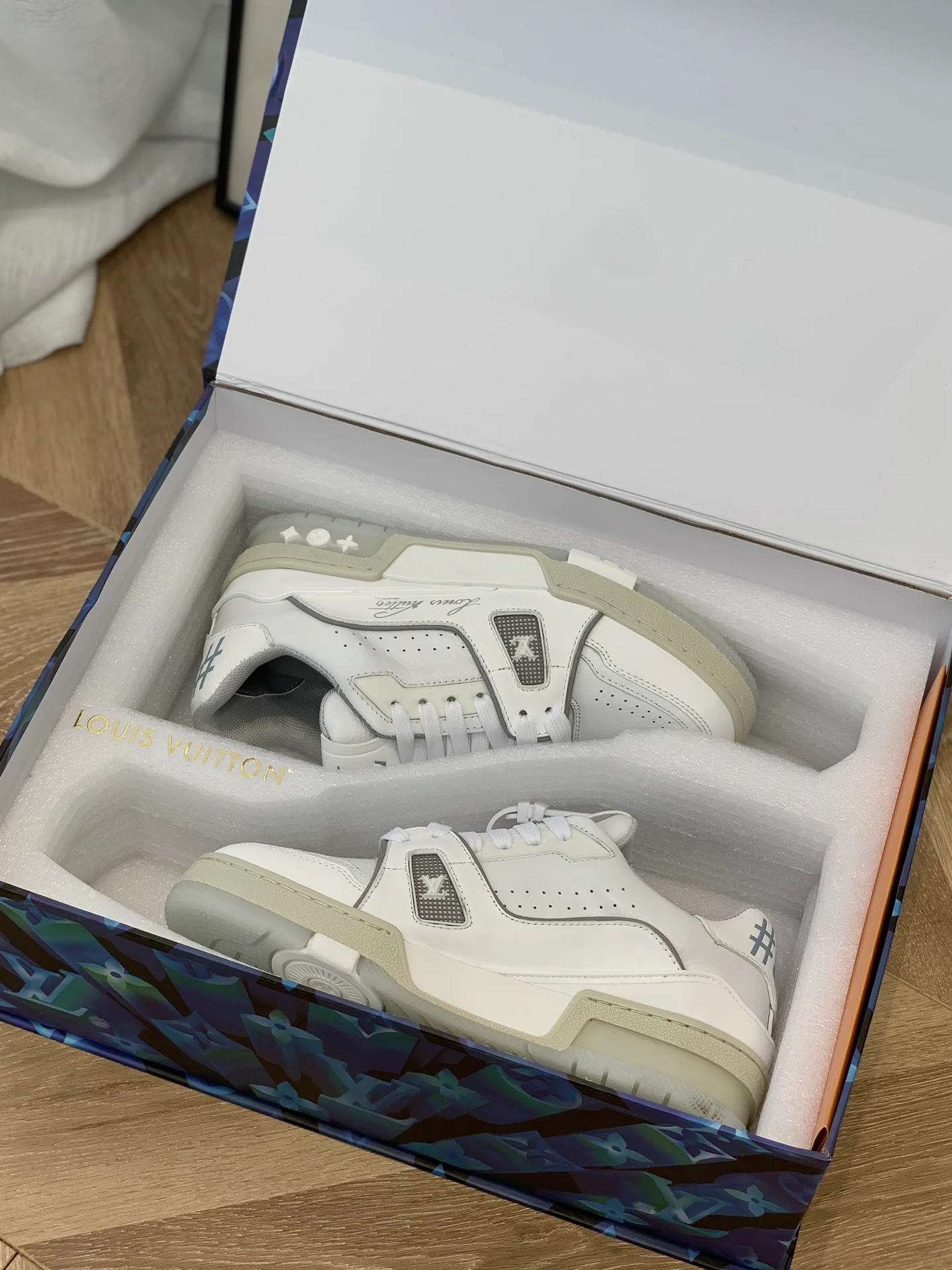 Кроссовки LV Trainer Series - Унисекс - Бело-серые