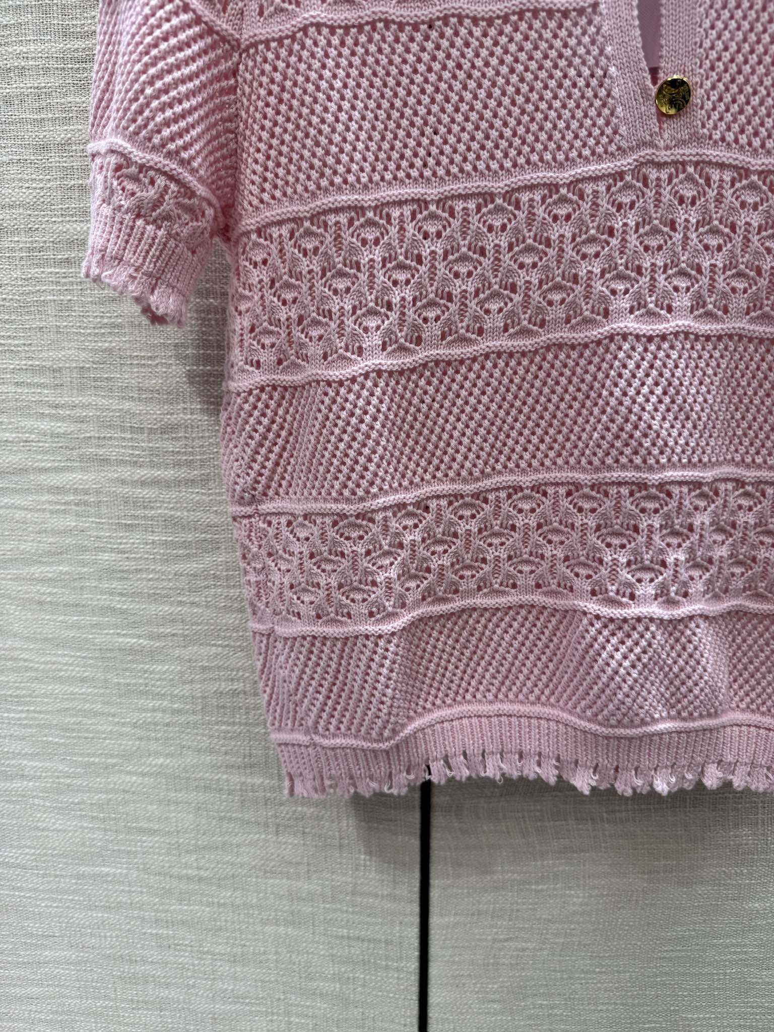 Celine-2404 - Ажурная вязаная футболка-поло с коротким рукавом, розовая