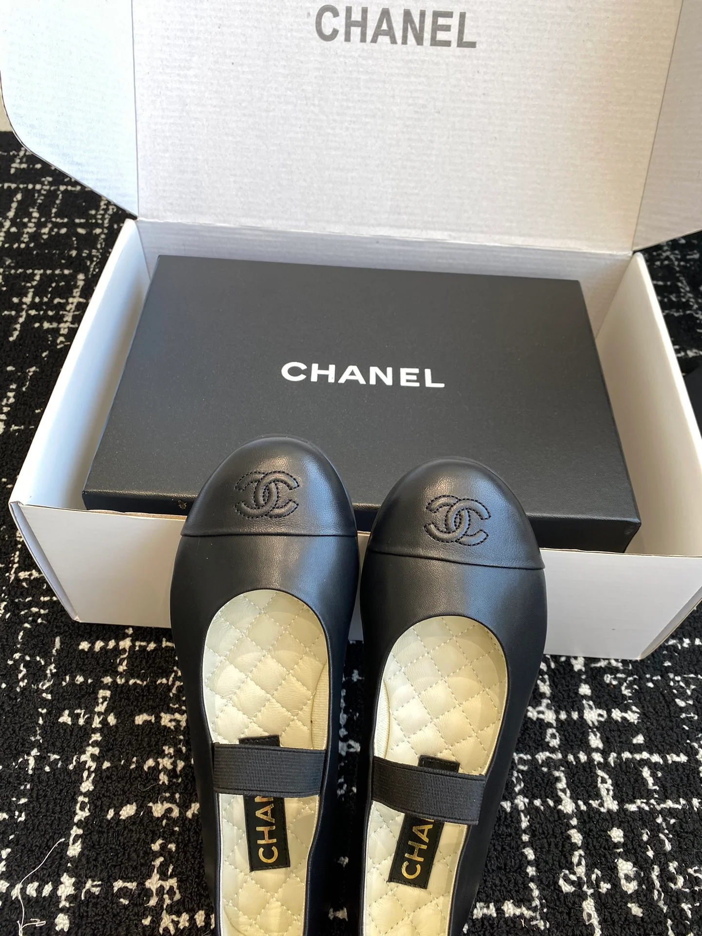 Балетки Chanel 2024 - черные