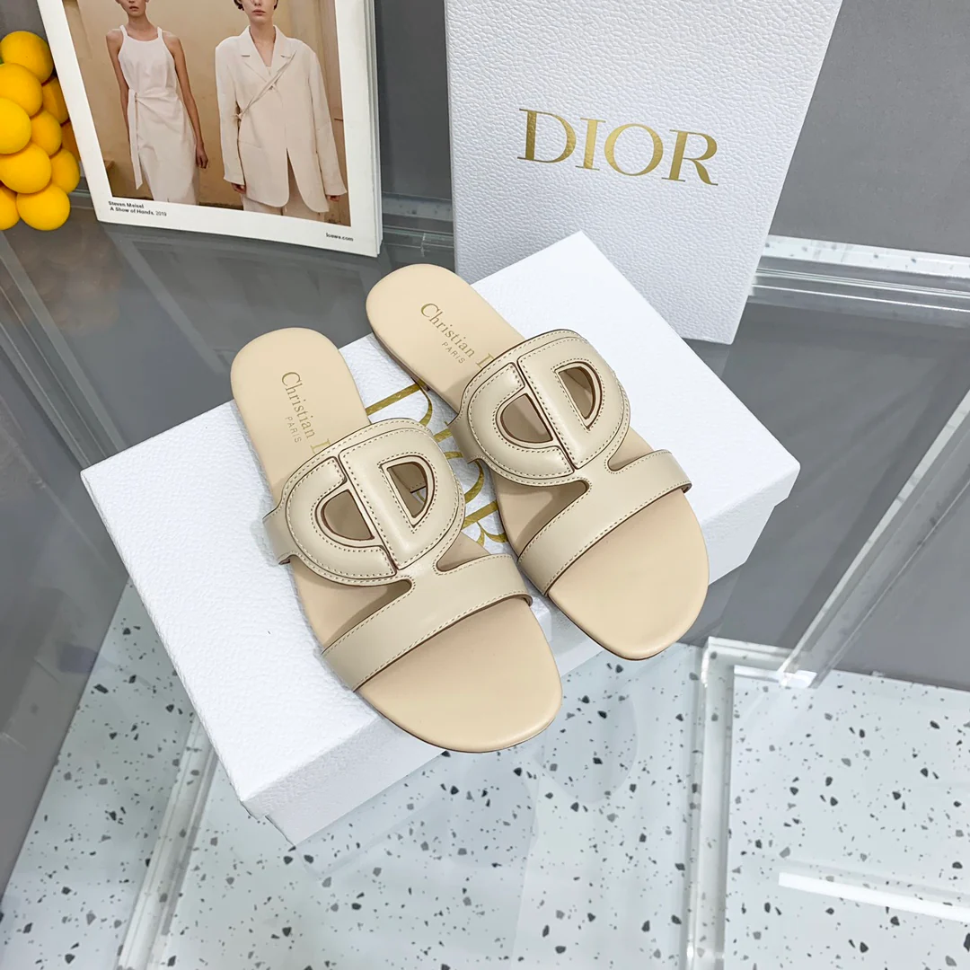 Dior - Туфли цвета слоновой кости
