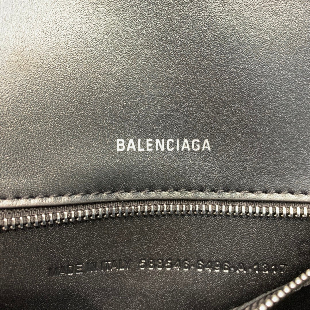 Сумка Balenciaga Hourglass - с черным узором 