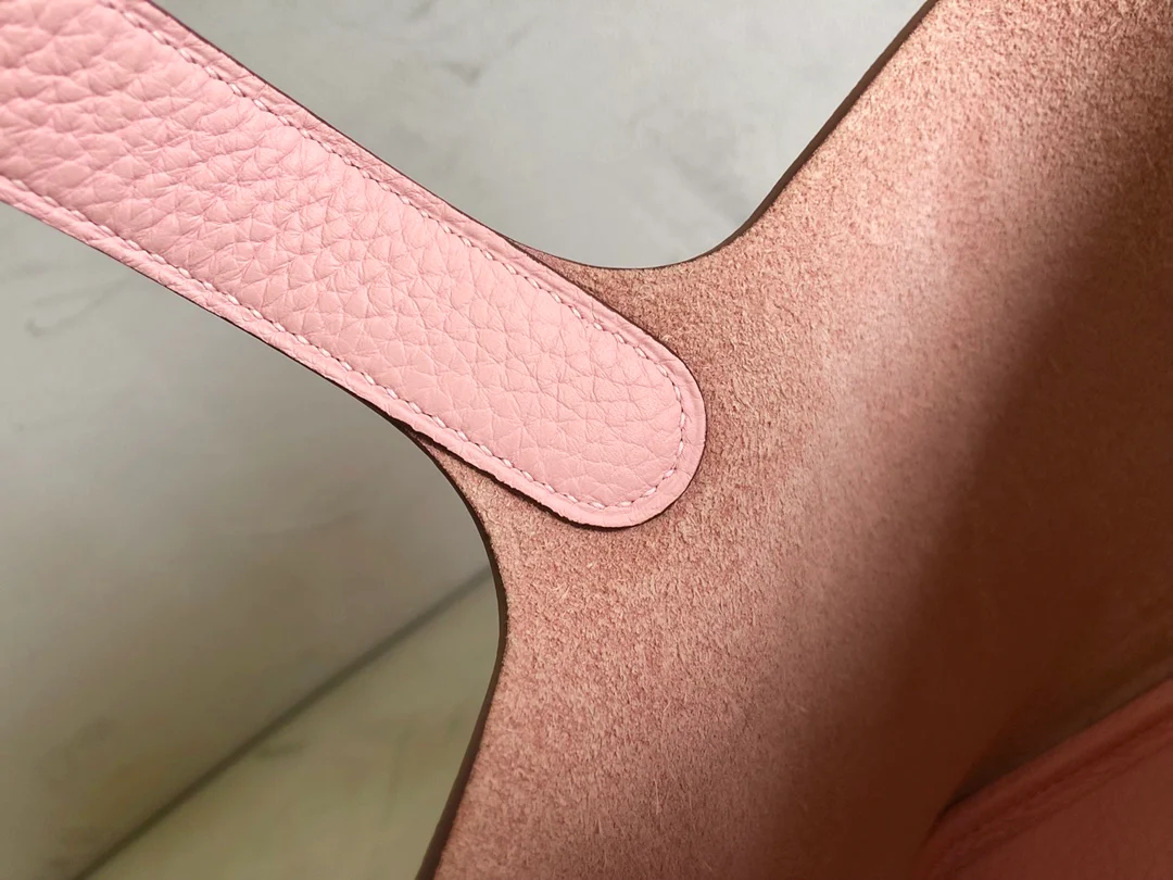 hermes-picotin-18-tc-3q-sakura-pink-silver-button