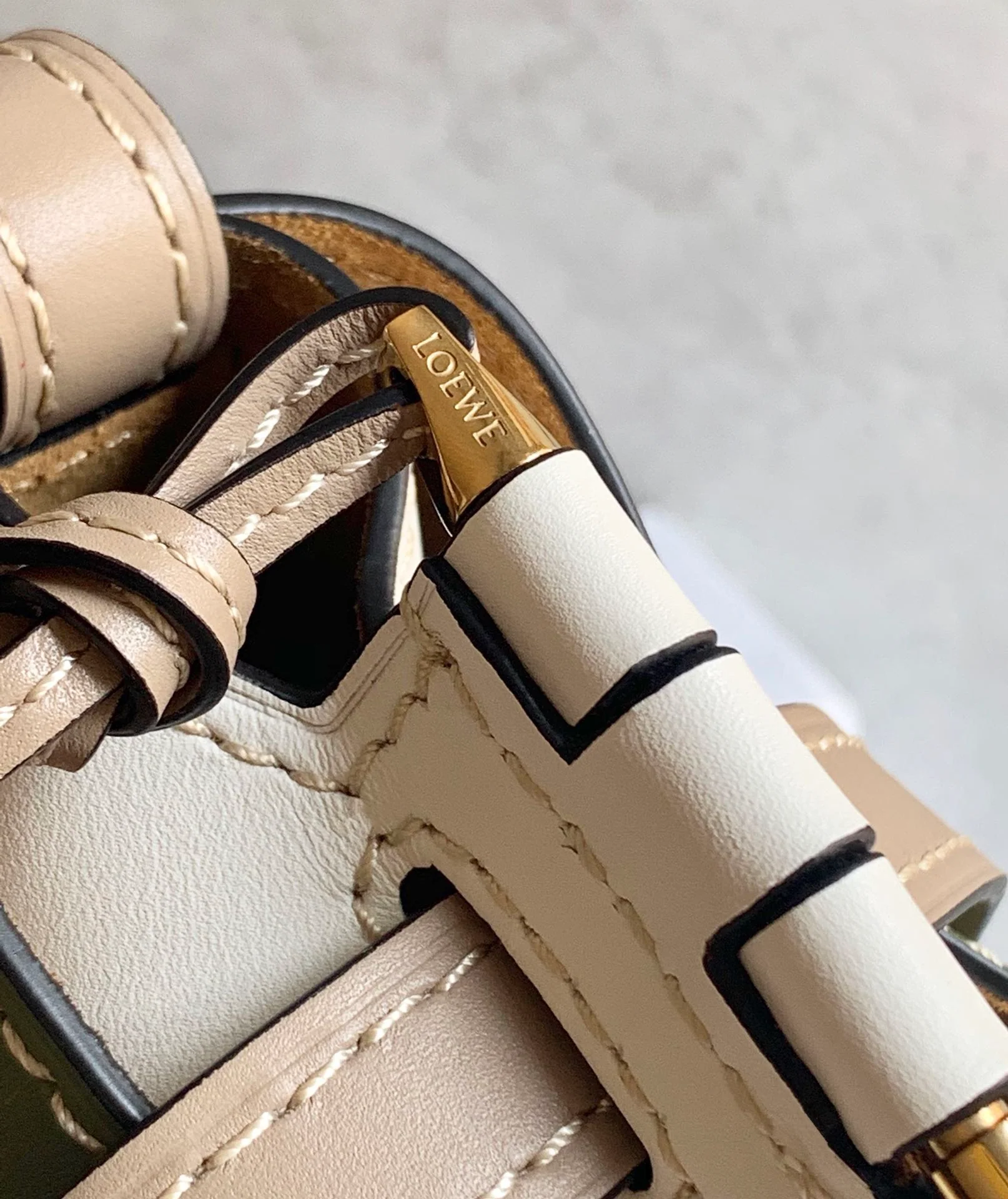 Loewe-gate-small-20x19x11-5-cm-10