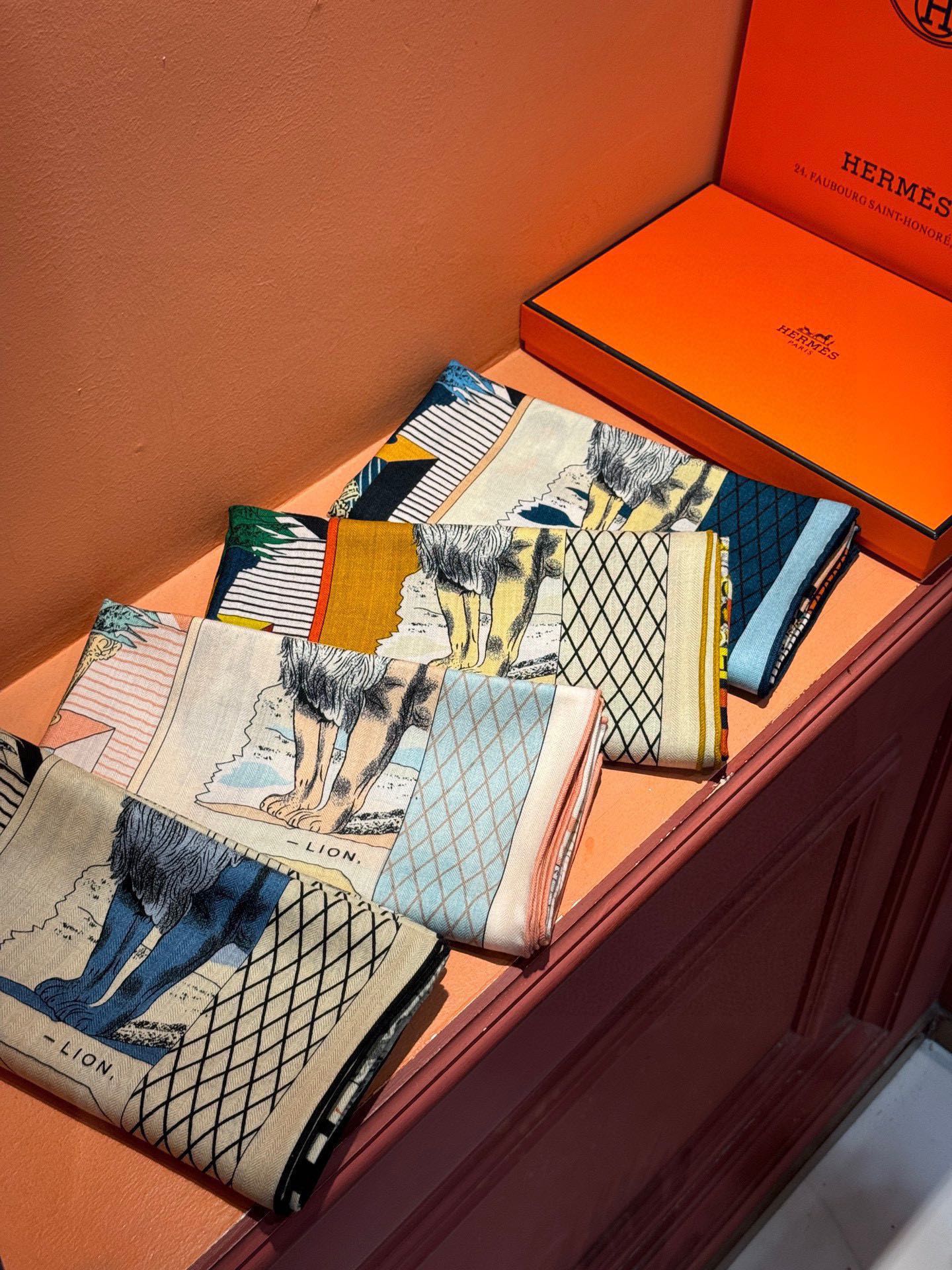 Hermes - Новый шарф Большого театра - 140-140
