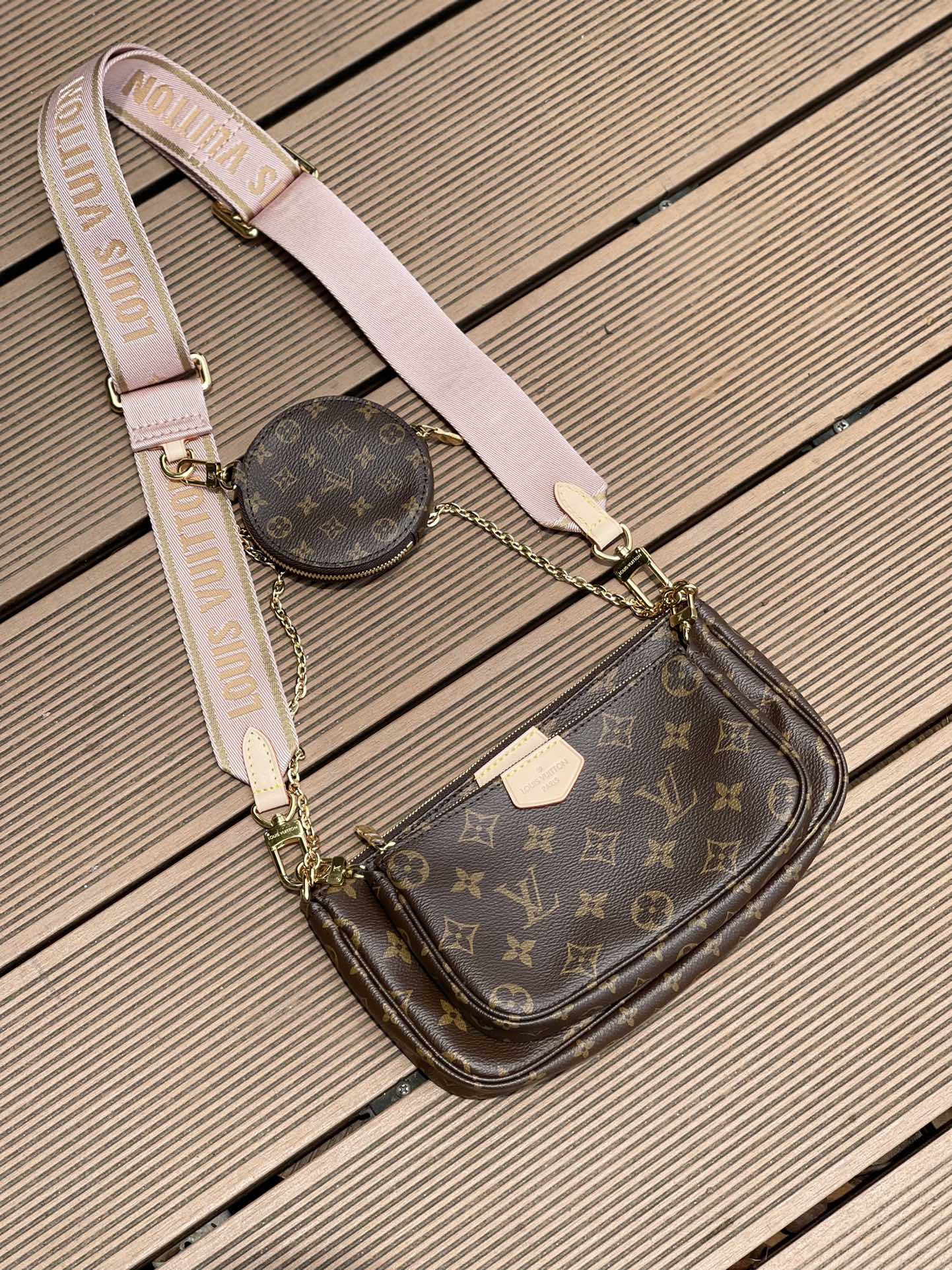 m44840-LV-multi-pochette-accessories-five-in-one mahjong bag-pink