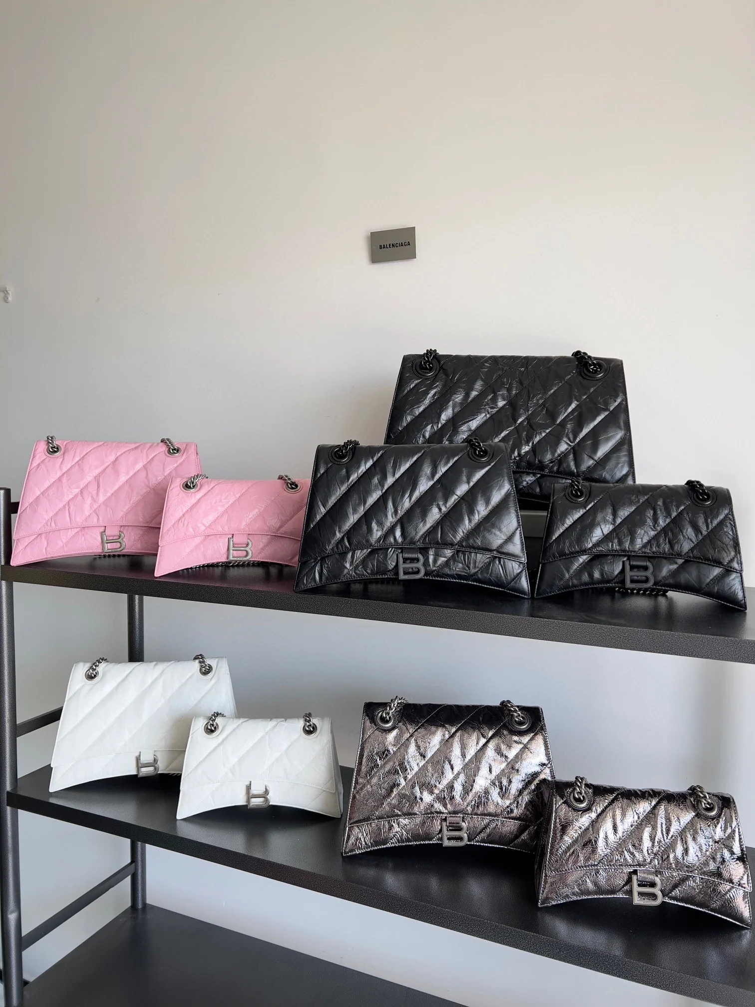 Сумка Balenciaga Chain Hourglass Bag - Маленькая, 25 см - Серебристая