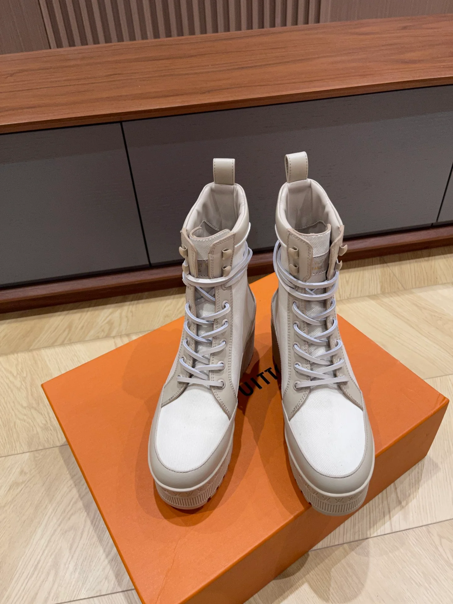 LV-2024 - Повседневные ботинки - Цвет 