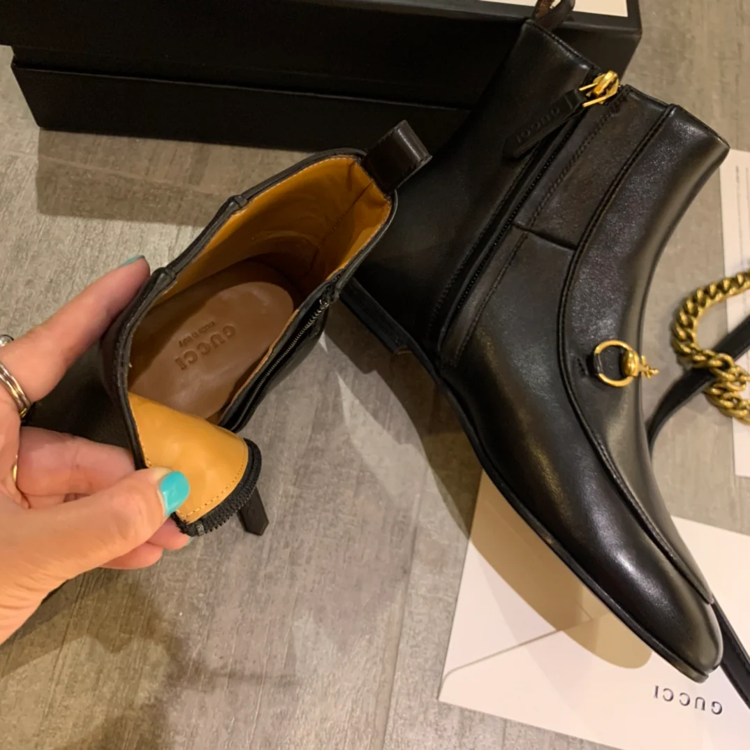 Ботильоны Gucci Street с пряжкой