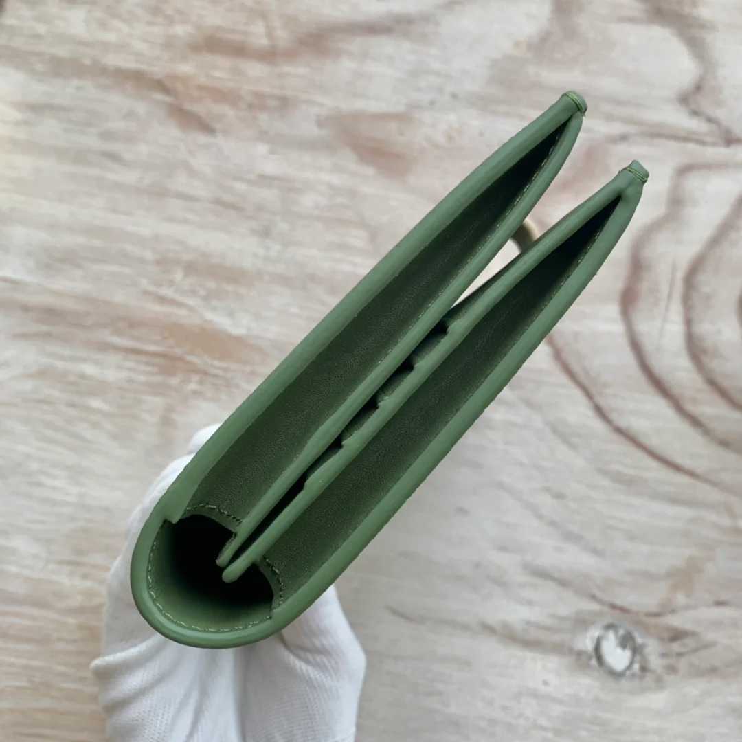 Длинный кошелек Celine - Кошелек с ремешком из крупнозернистой телячьей кожи - 11