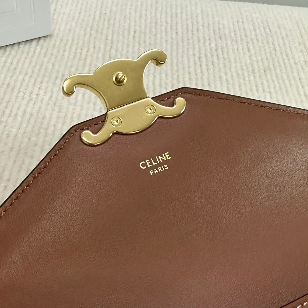 Сумка-конверт Celine WOC - полностью кожаный плечевой ремень - бежевый