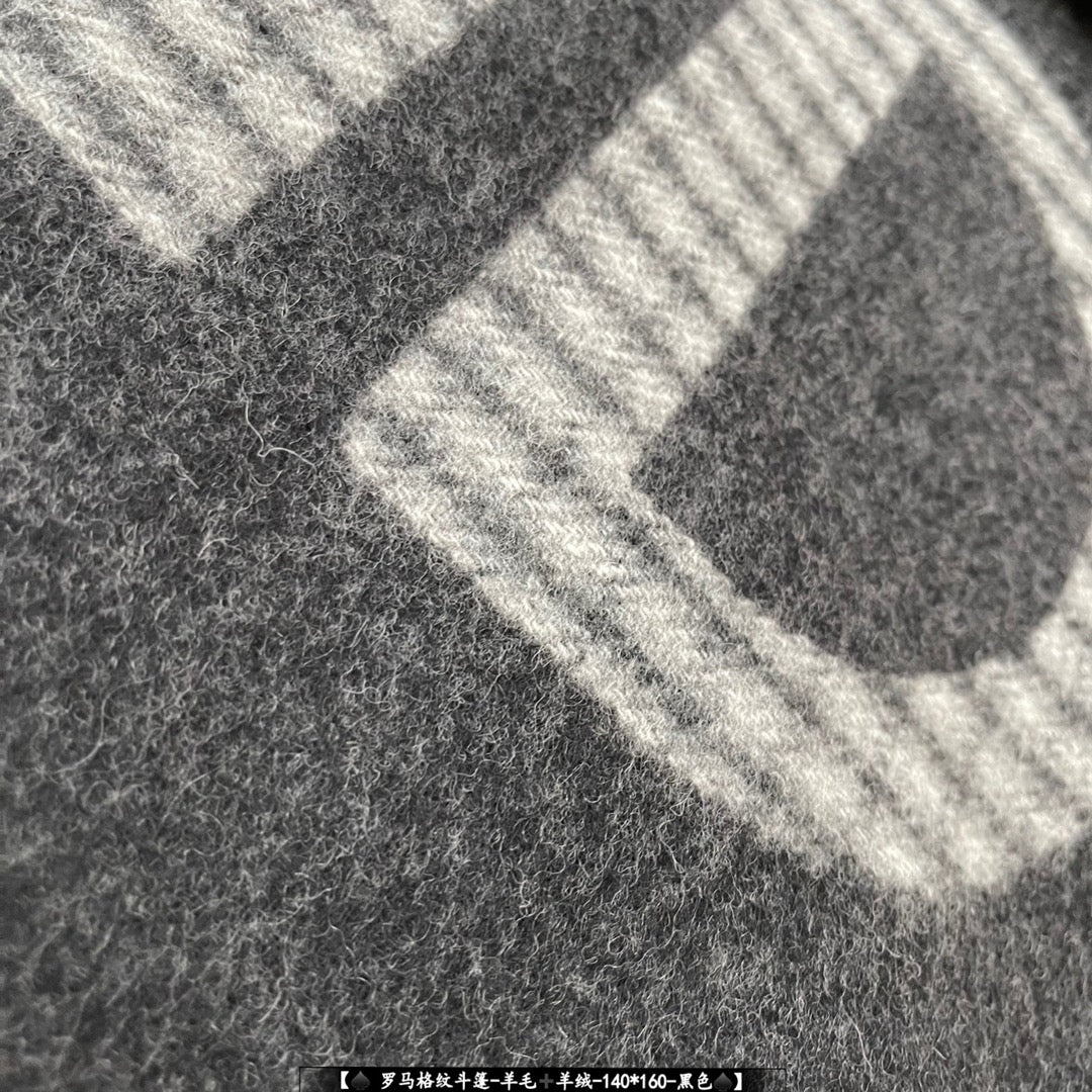 Fendi - Двусторонняя накидка в римскую клетку - 140-160 см - с бахромой - 75 см - шерсть 25 см - кашемир - черный - бежевый