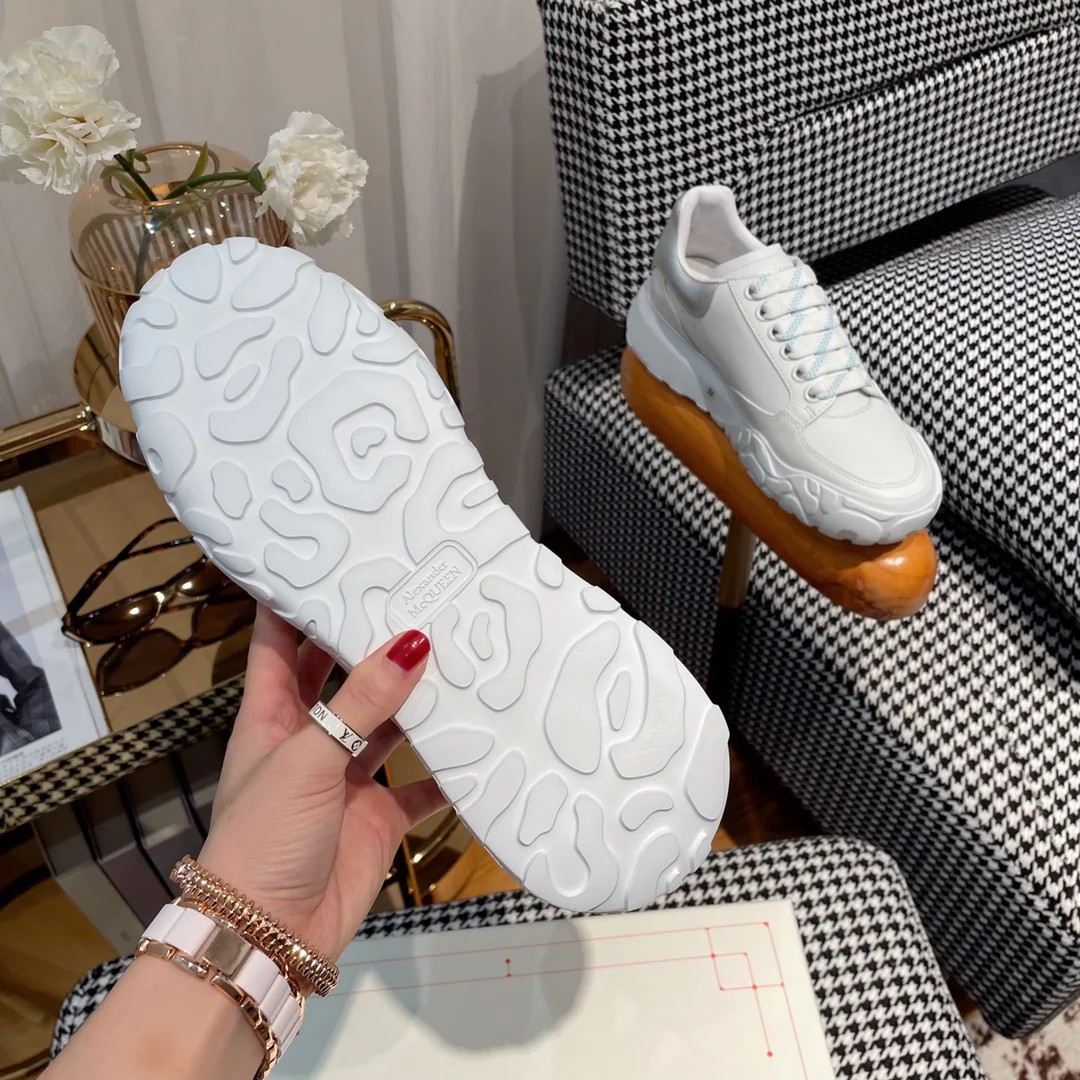 McQueen - Новые кроссовки - Silver Tail