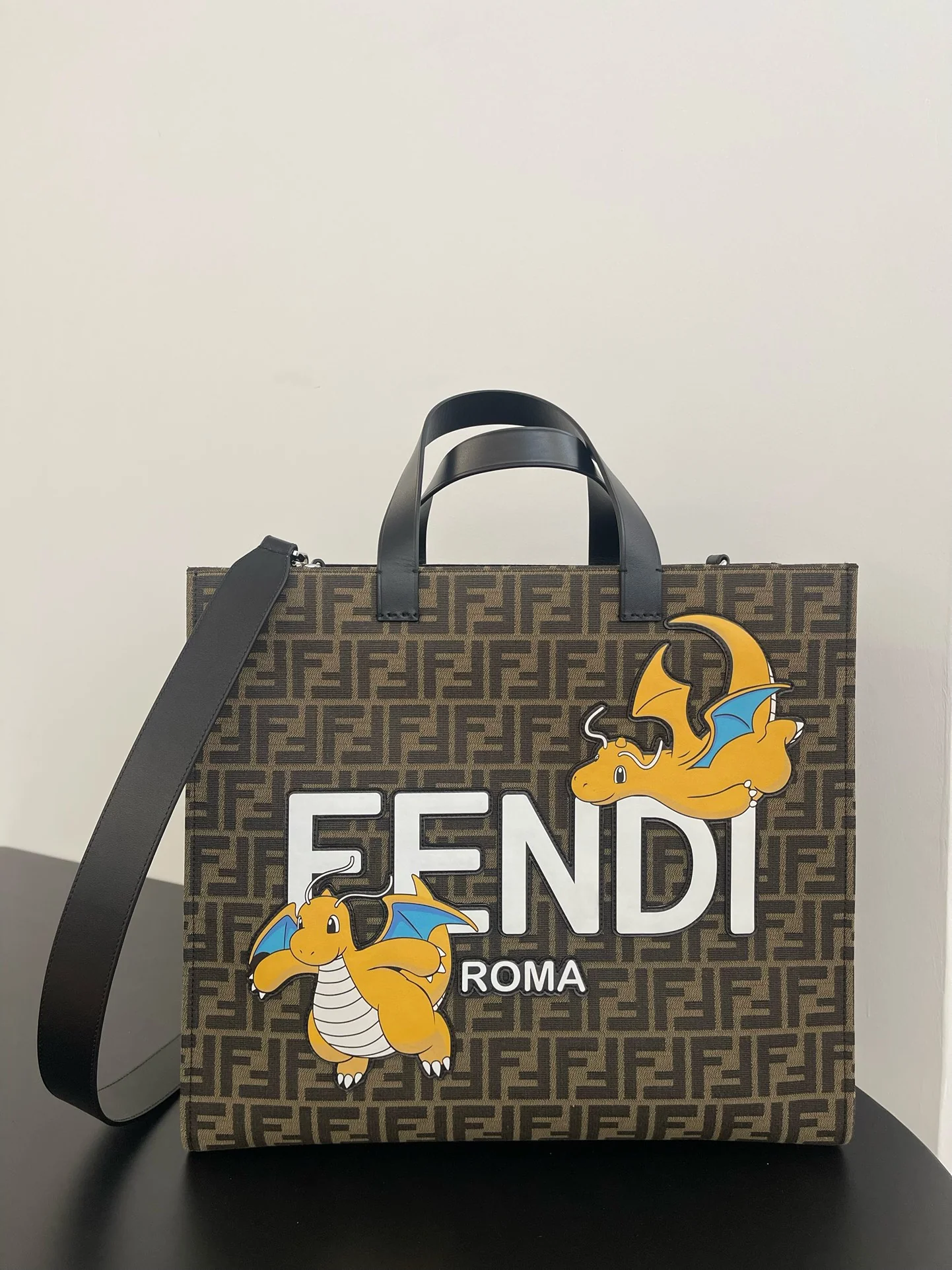 Сумка-тоут Fendi Pokémon Dragonite