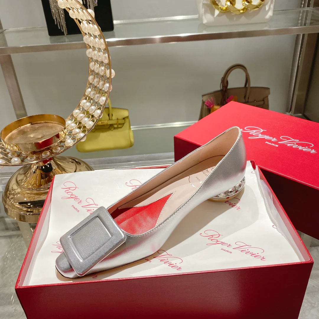 Обувь RV - Новинка весны 2023 - Лакированные туфли на низком каблуке - 2-5 см - Серебристые