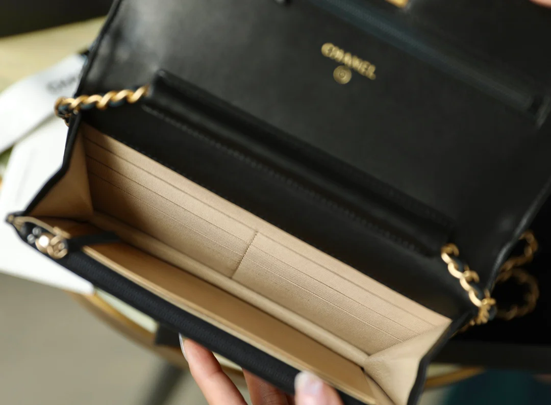 Chanel - Gold Ball WOC - Овечья кожа - Черный