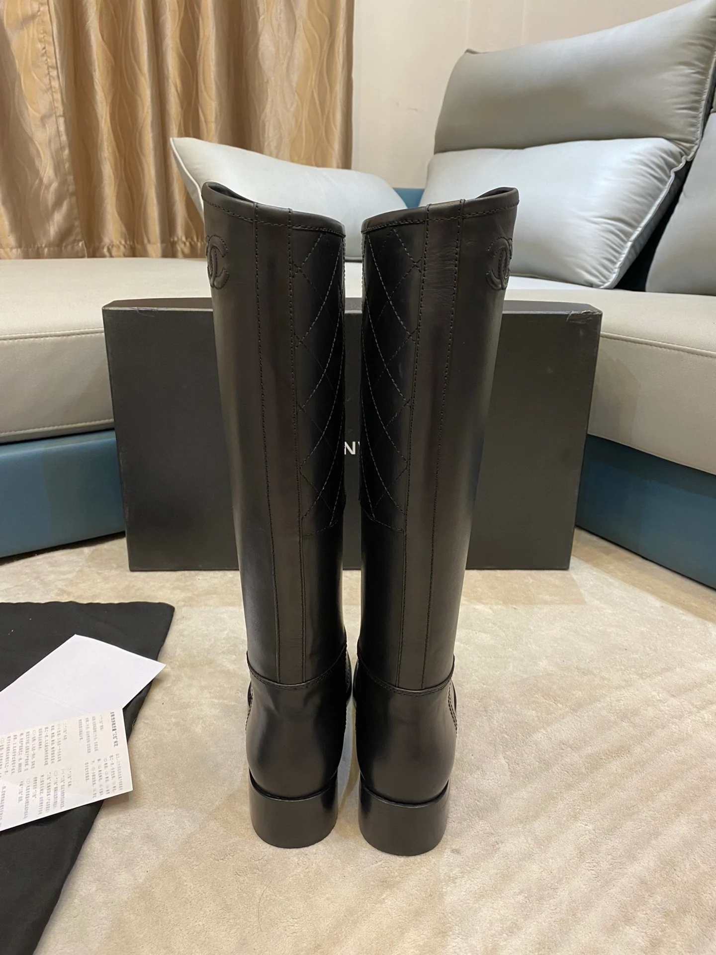 Новинка 2022 года от Chanel - Кожаные сапоги - 1