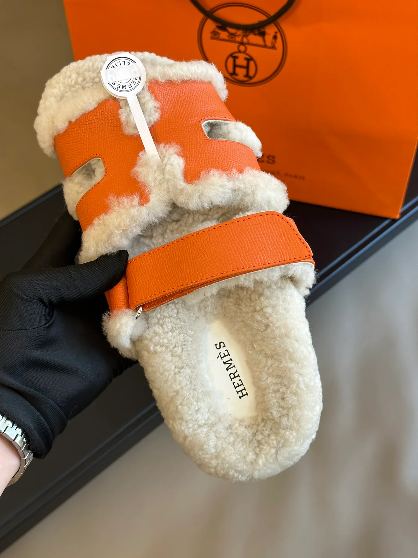 Тапочки Hermes 2024 с отпечатком руки - оранжевые