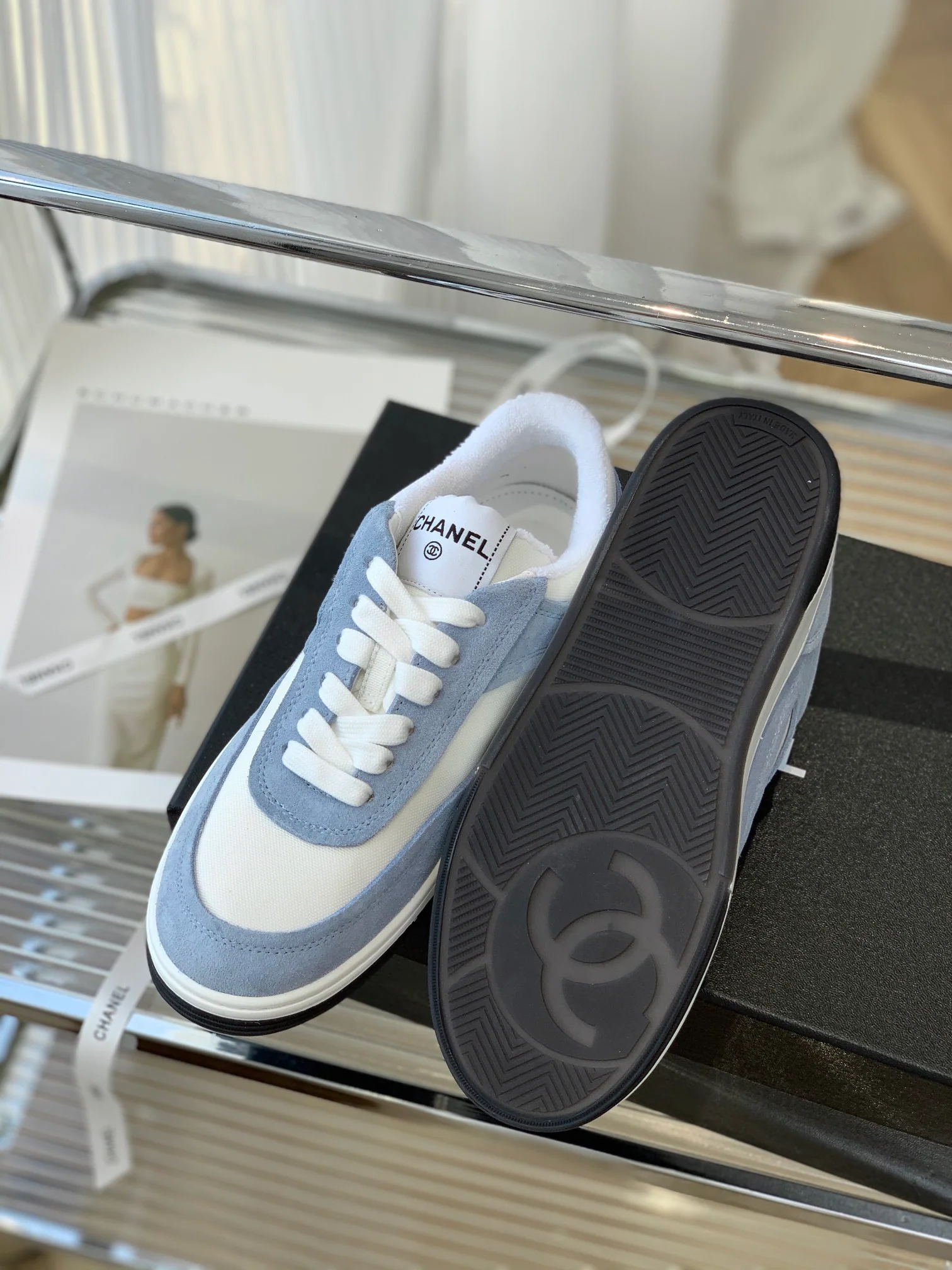 Кроссовки Chanel из парусины - синие