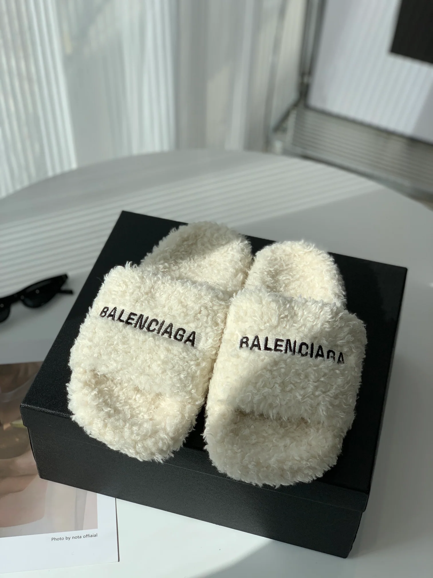 Новые шлепанцы Balenciaga Spring/Summer Curly Flip-Flops - Размеры 35-40 - Различные цвета