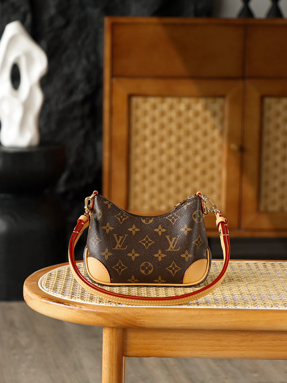 LV-m25519-nano-boulogne croissant