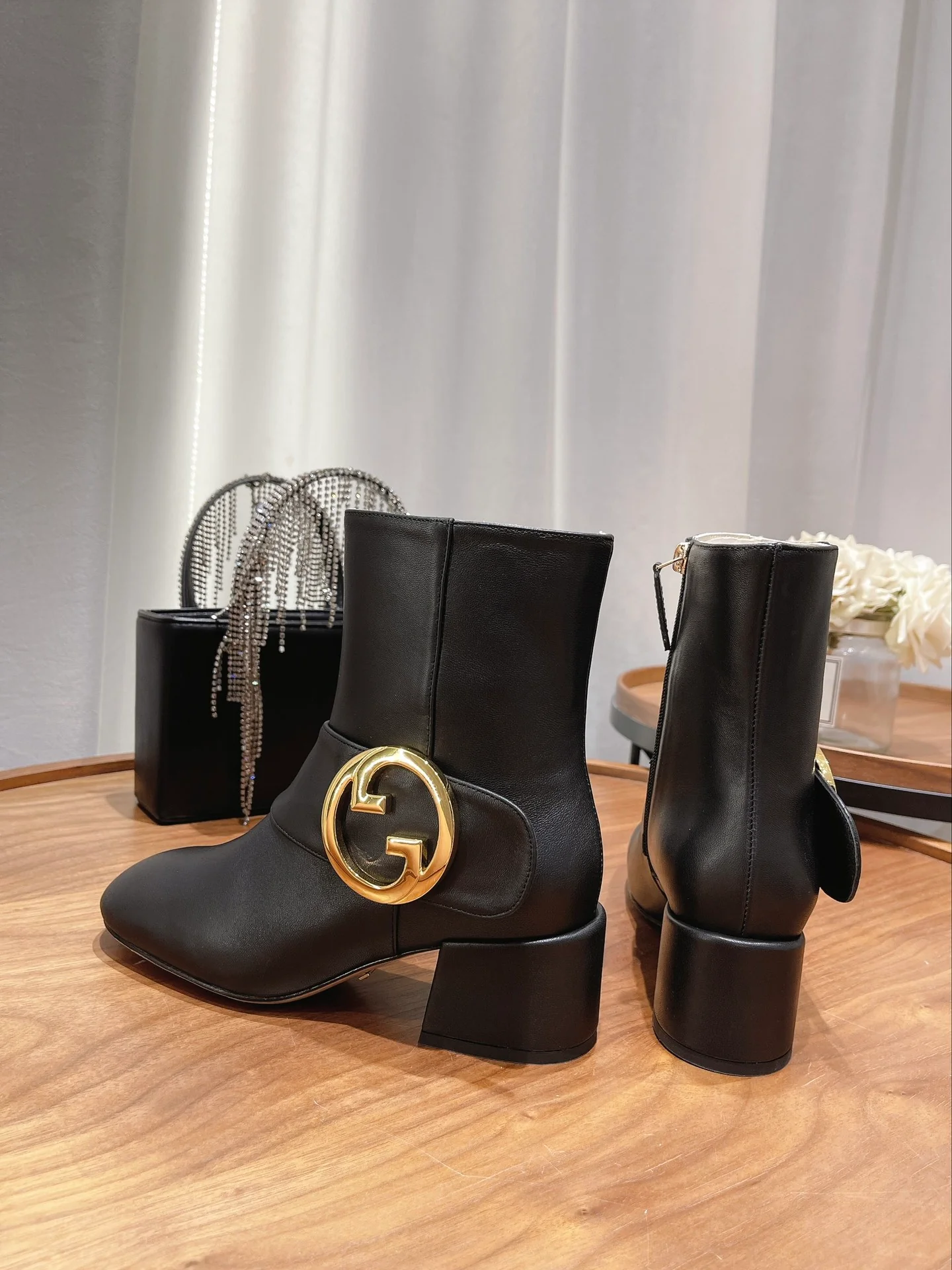 Новинка сезона осень/зима 2022 от Gucci - ботильоны